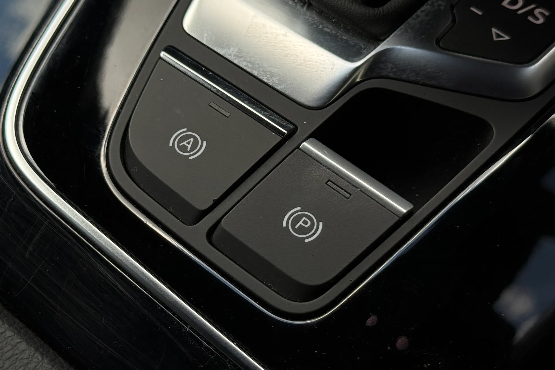 Audi Q5 thumbnail image number 32