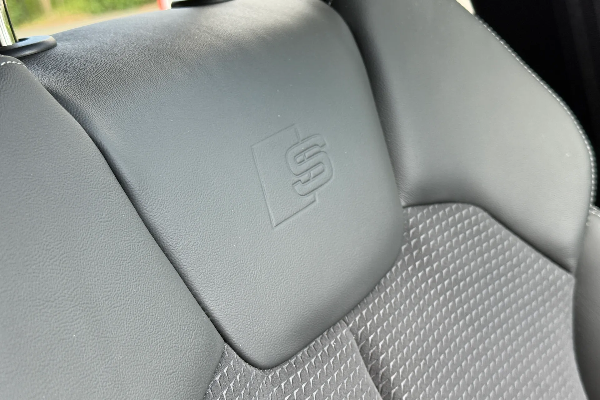 Audi Q5 thumbnail image number 36