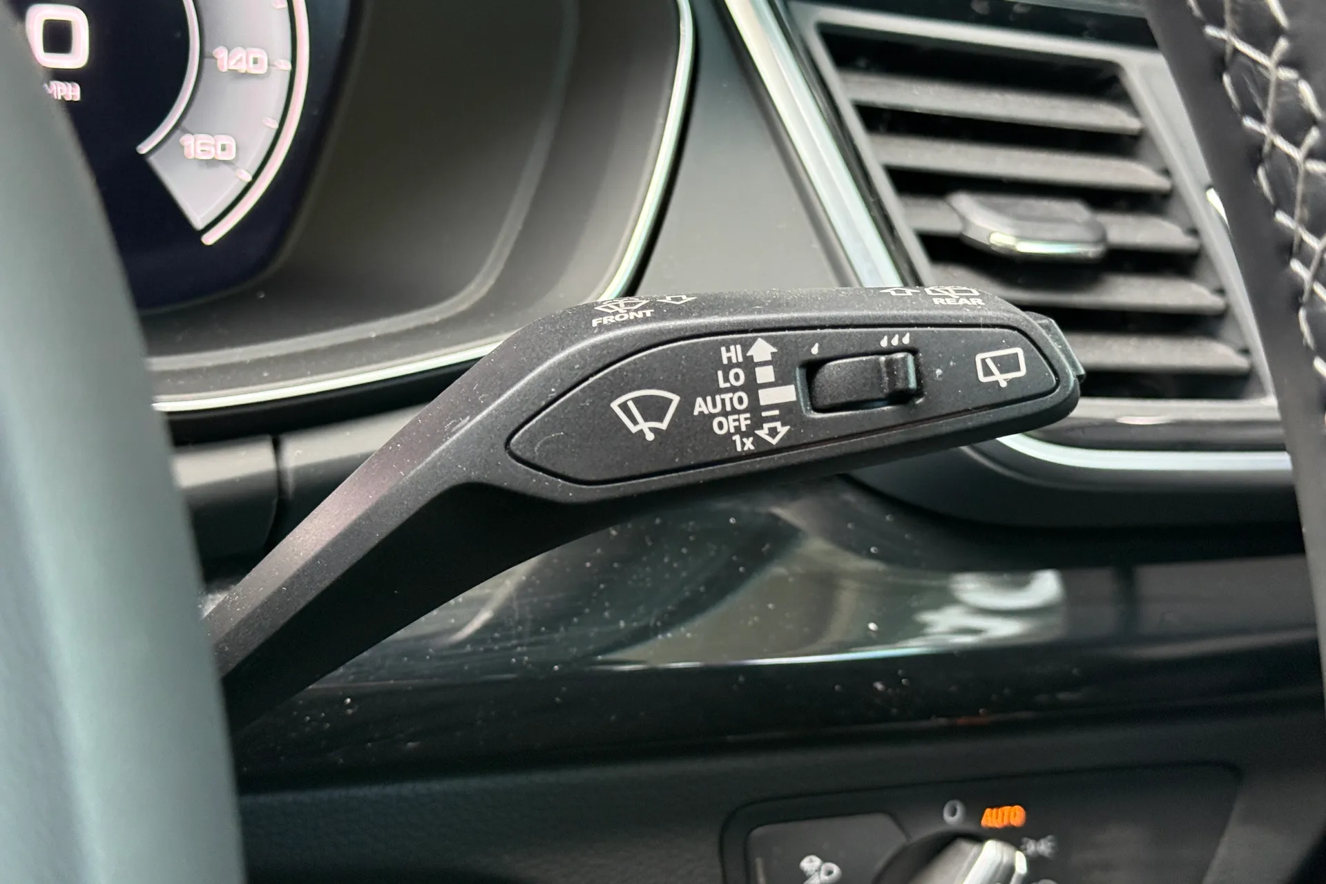 Audi Q5 thumbnail image number 22