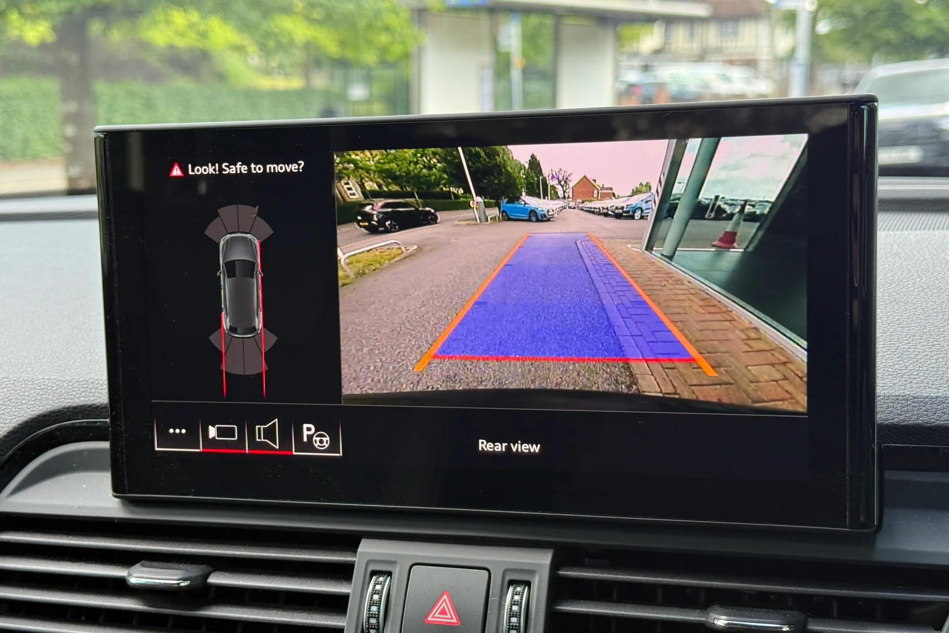 Audi Q5 thumbnail image number 5