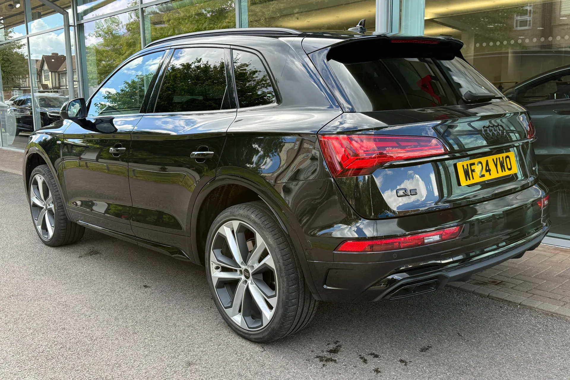 Audi Q5 thumbnail image number 10