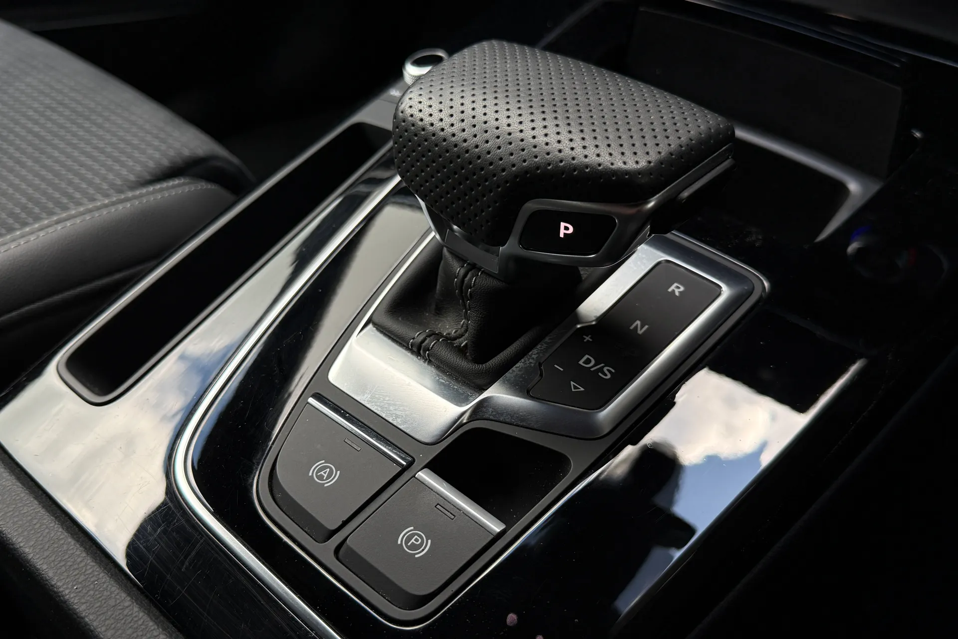 Audi Q5 thumbnail image number 30