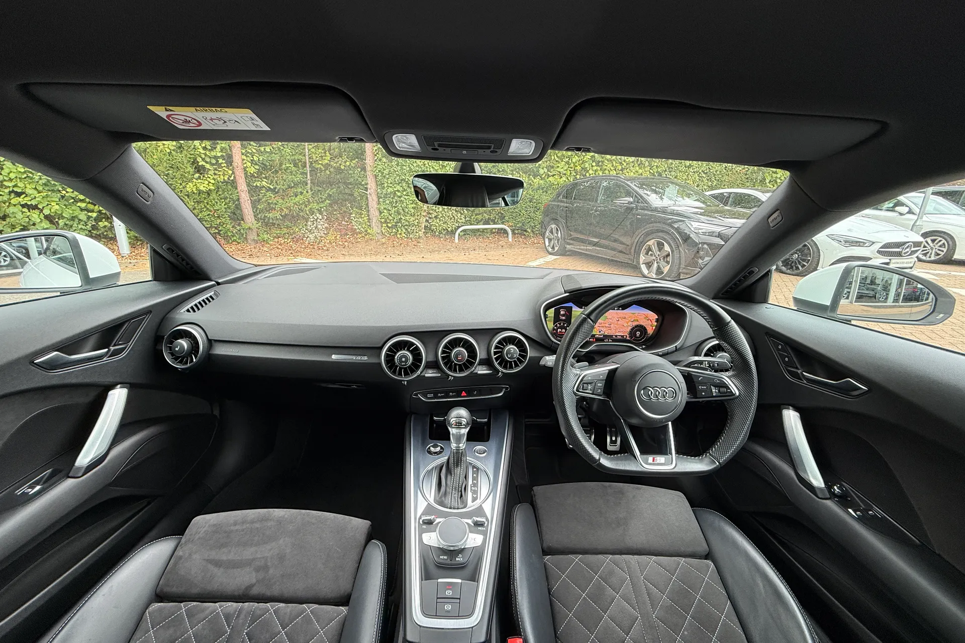 Audi TT thumbnail image number 28