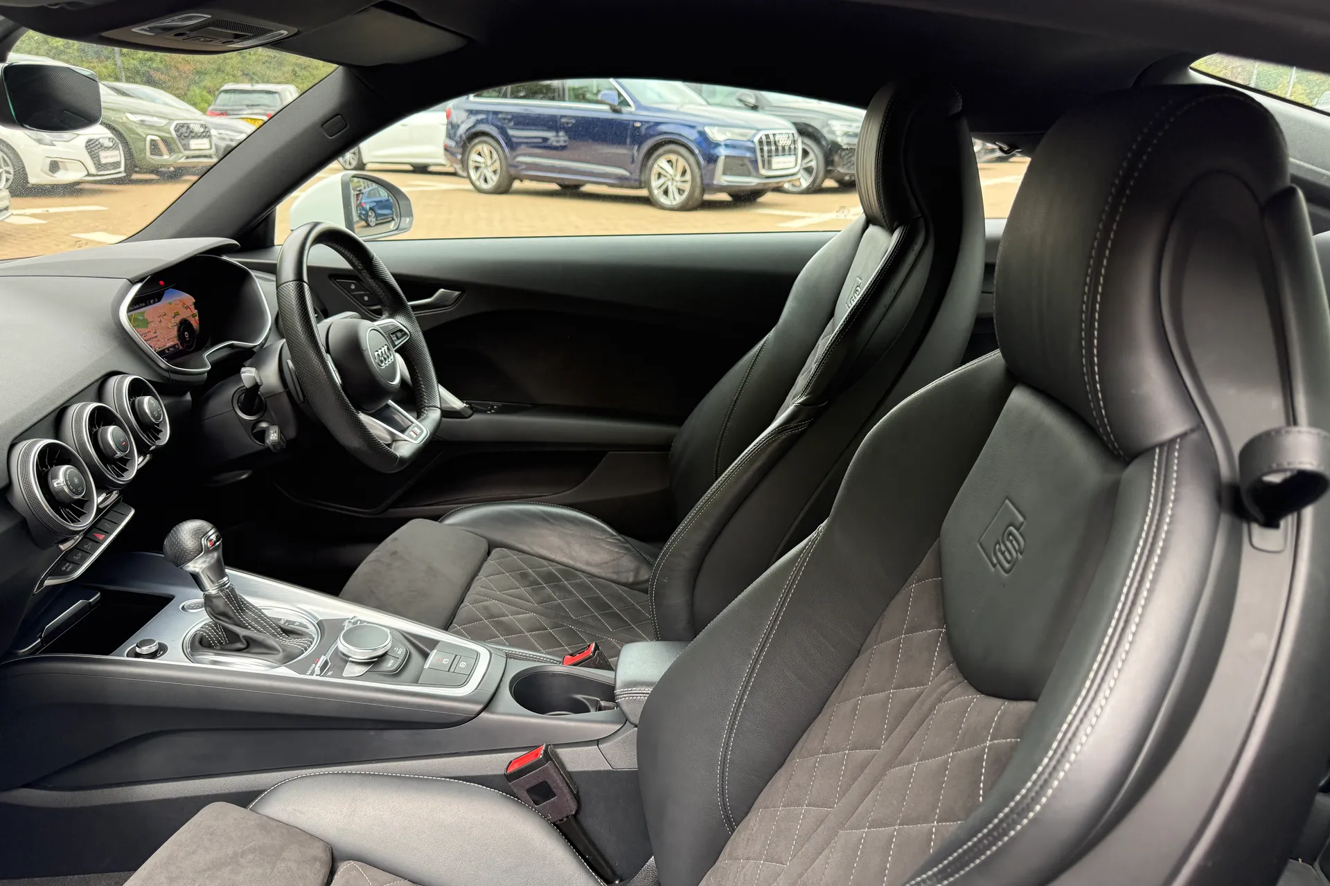 Audi TT thumbnail image number 43