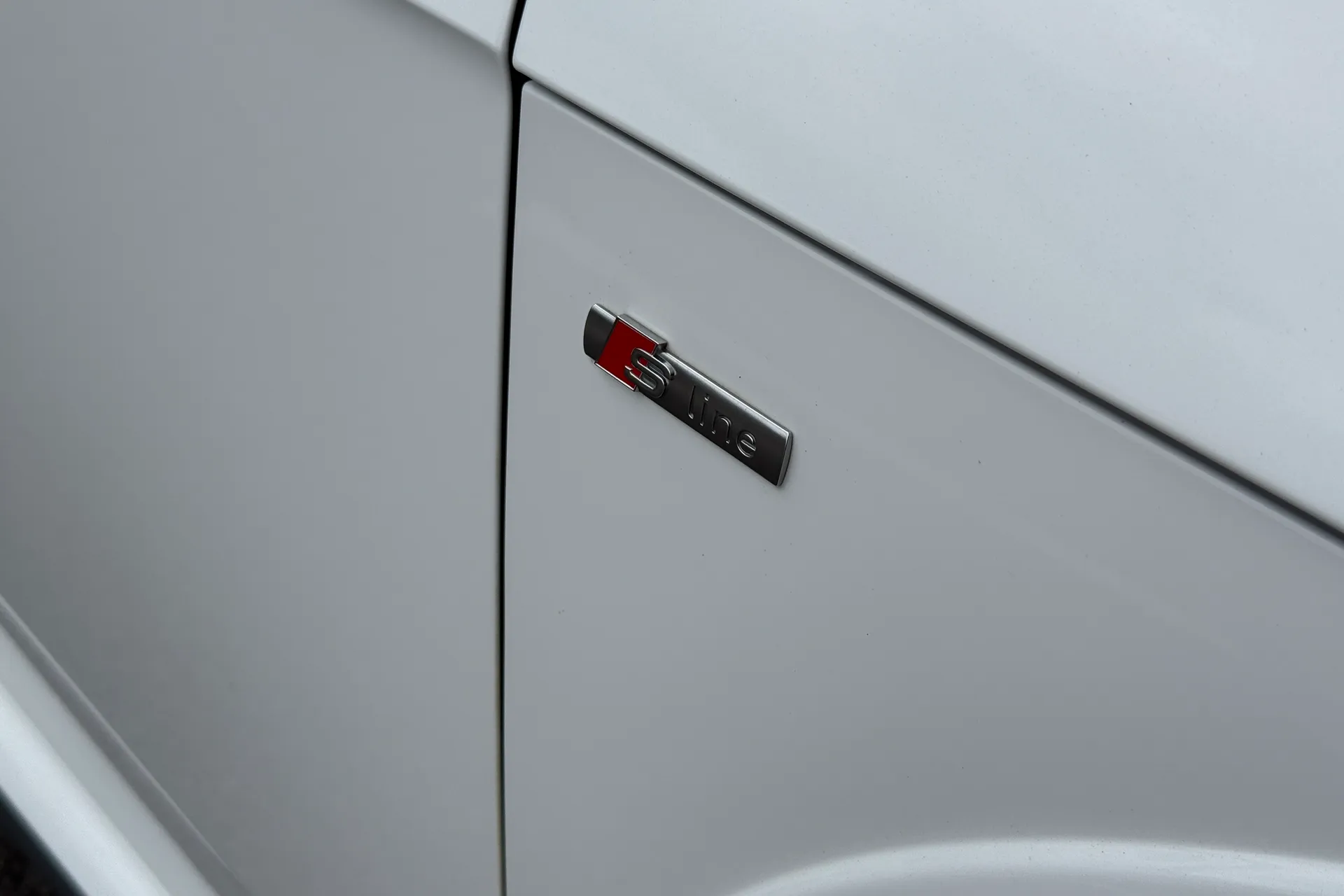 Audi TT thumbnail image number 3
