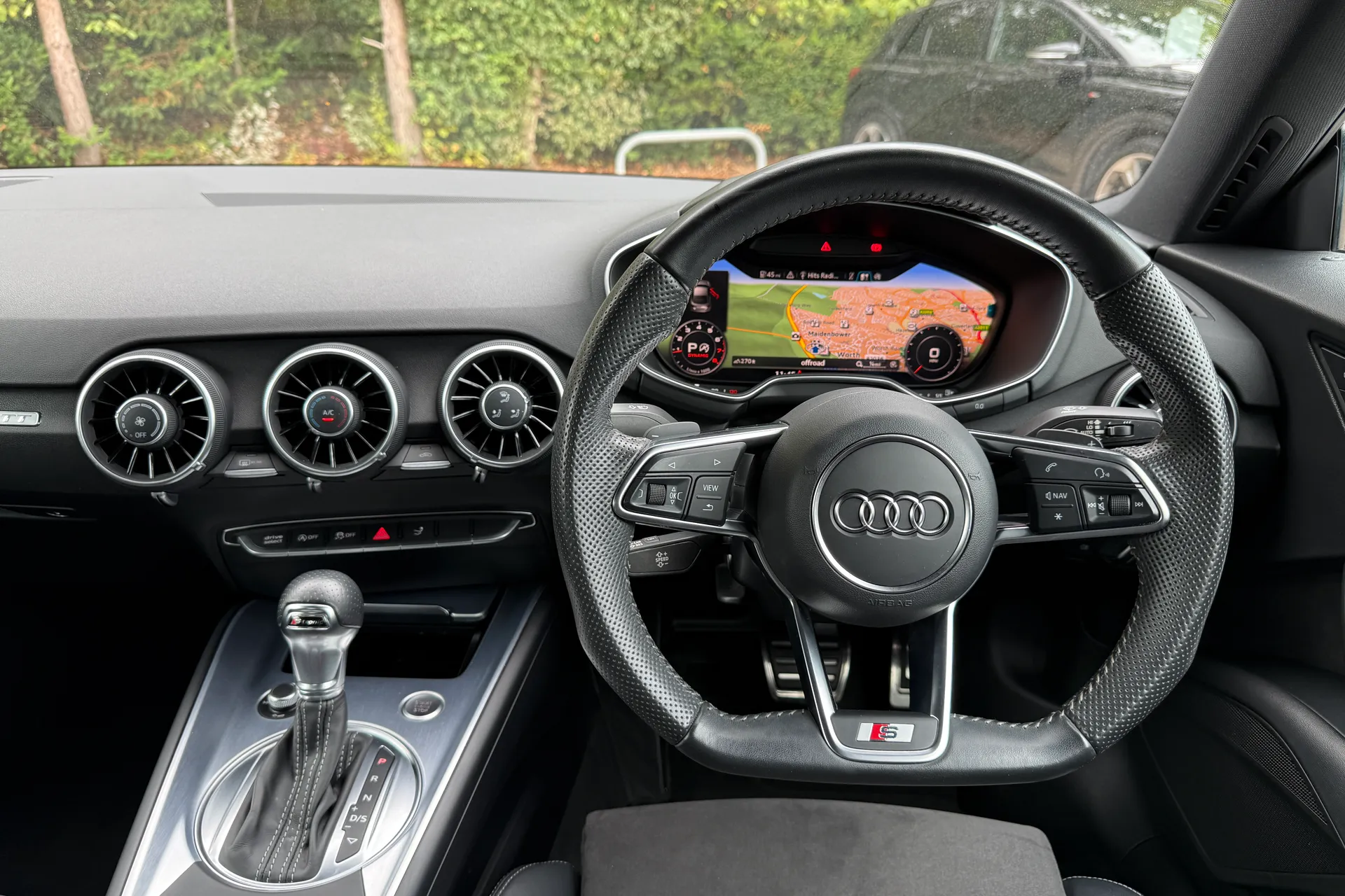 Audi TT thumbnail image number 32