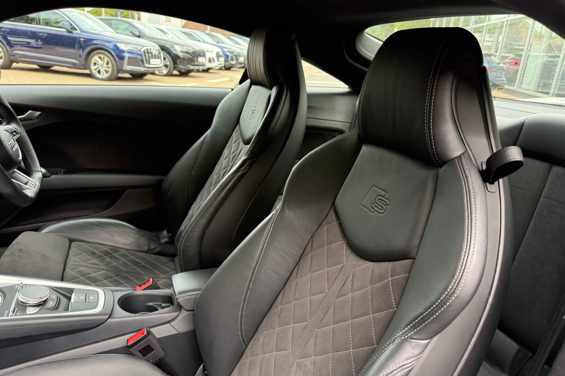 Audi TT thumbnail image number 42