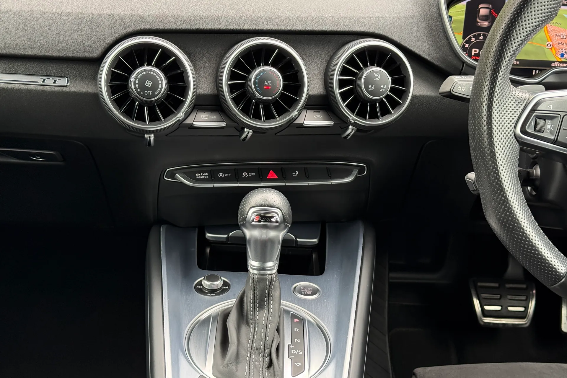 Audi TT thumbnail image number 31