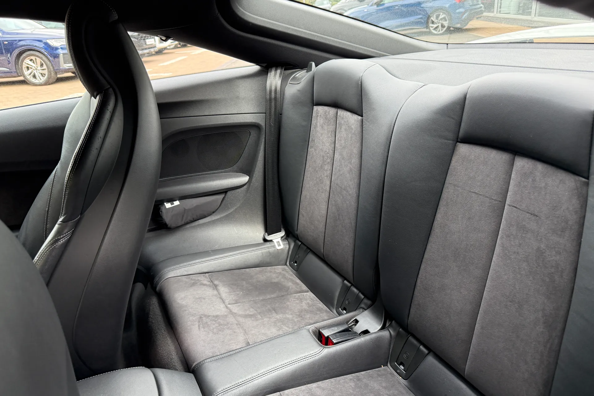 Audi TT thumbnail image number 45
