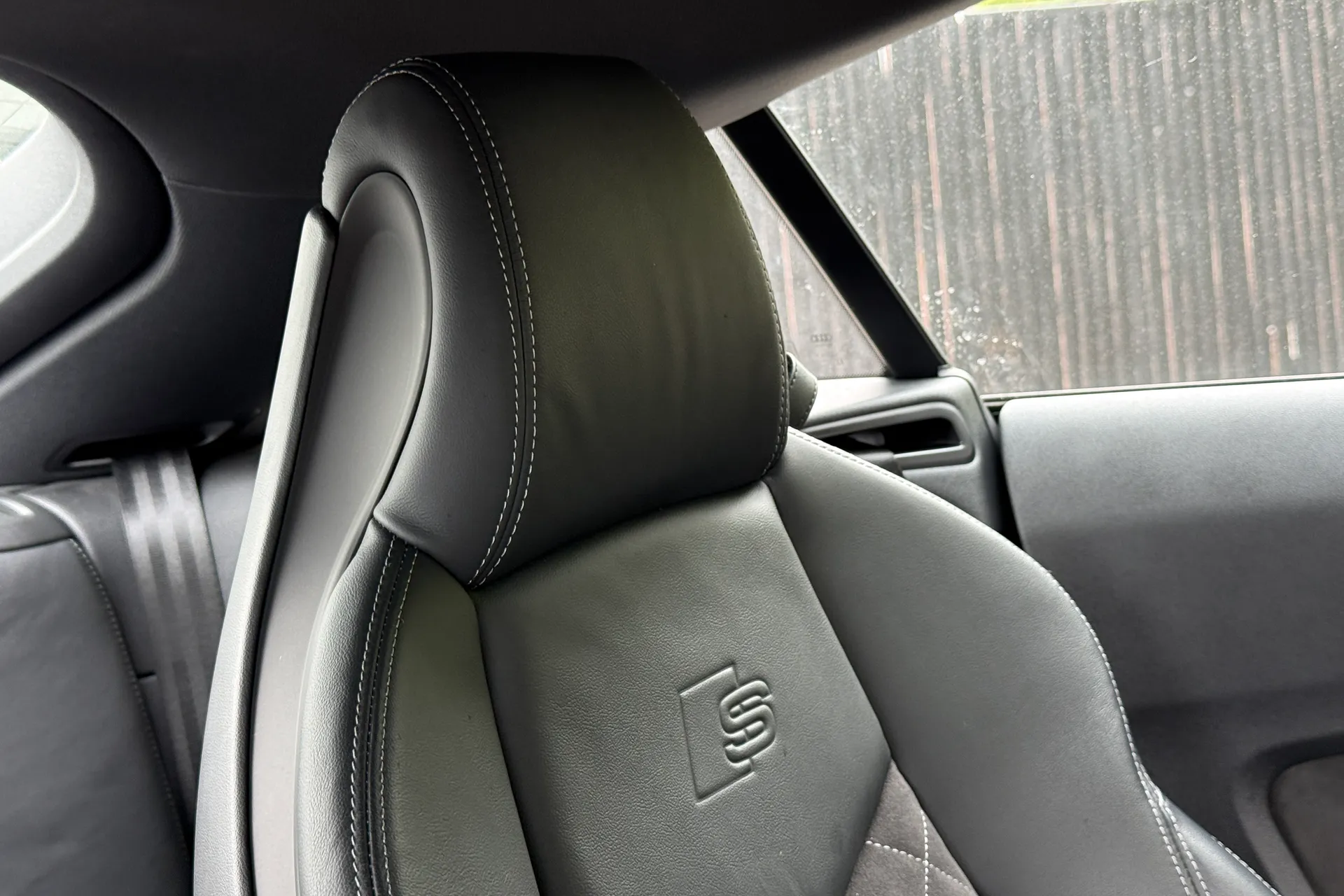 Audi TT thumbnail image number 19