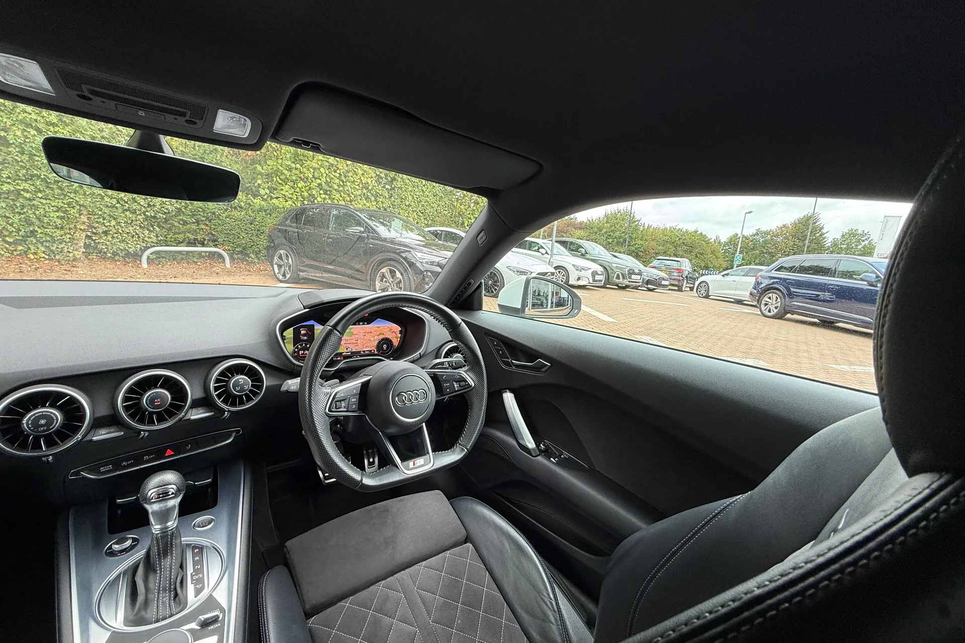 Audi TT thumbnail image number 30