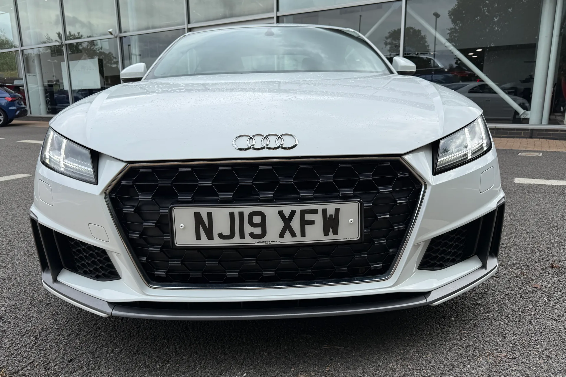 Audi TT thumbnail image number 48