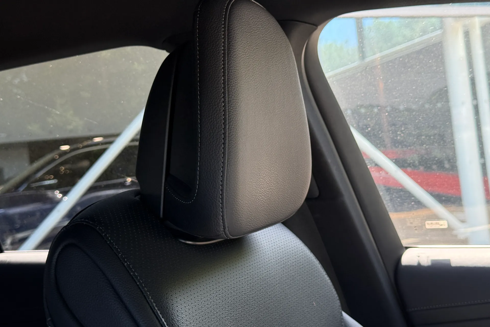 MERCEDES-BENZ GLC thumbnail image number 23
