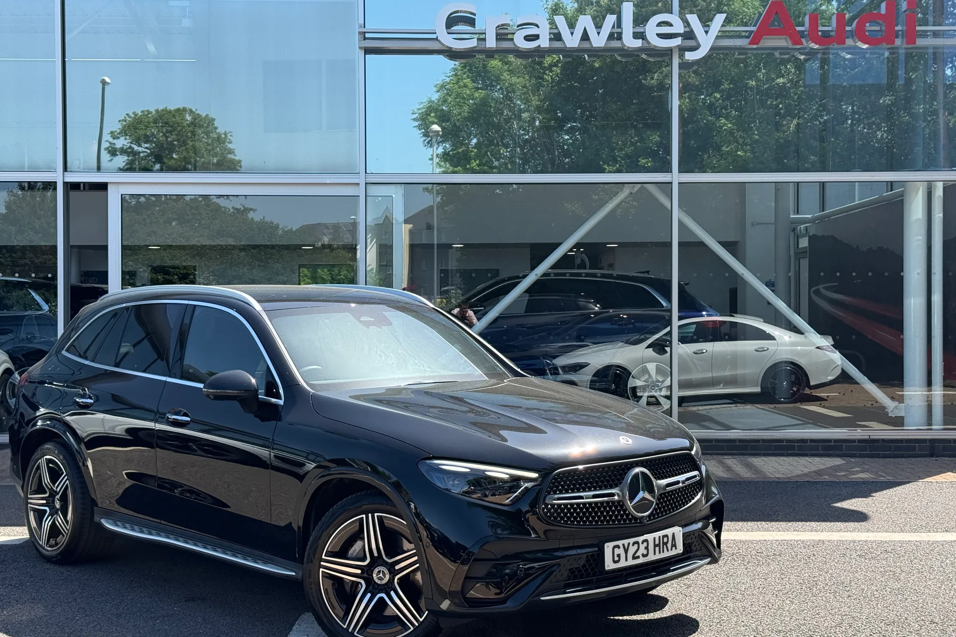 MERCEDES-BENZ GLC focused image