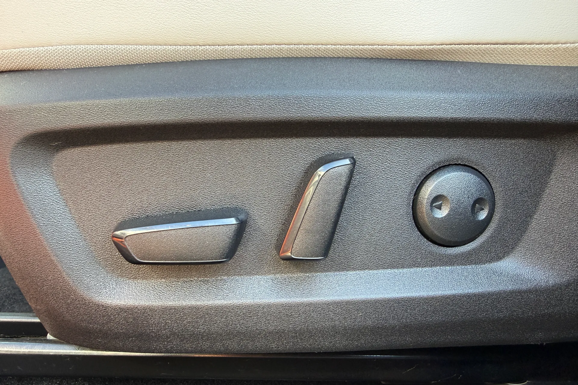 NISSAN X-TRAIL thumbnail image number 17