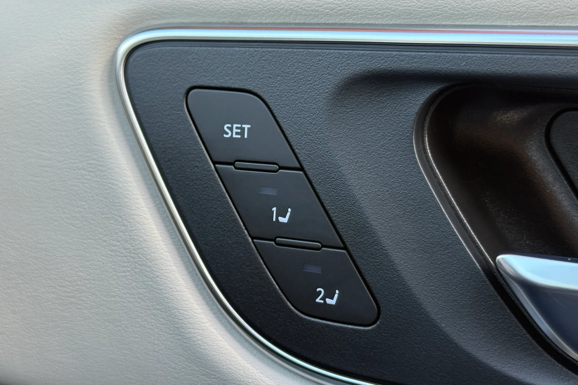 NISSAN X-TRAIL thumbnail image number 16