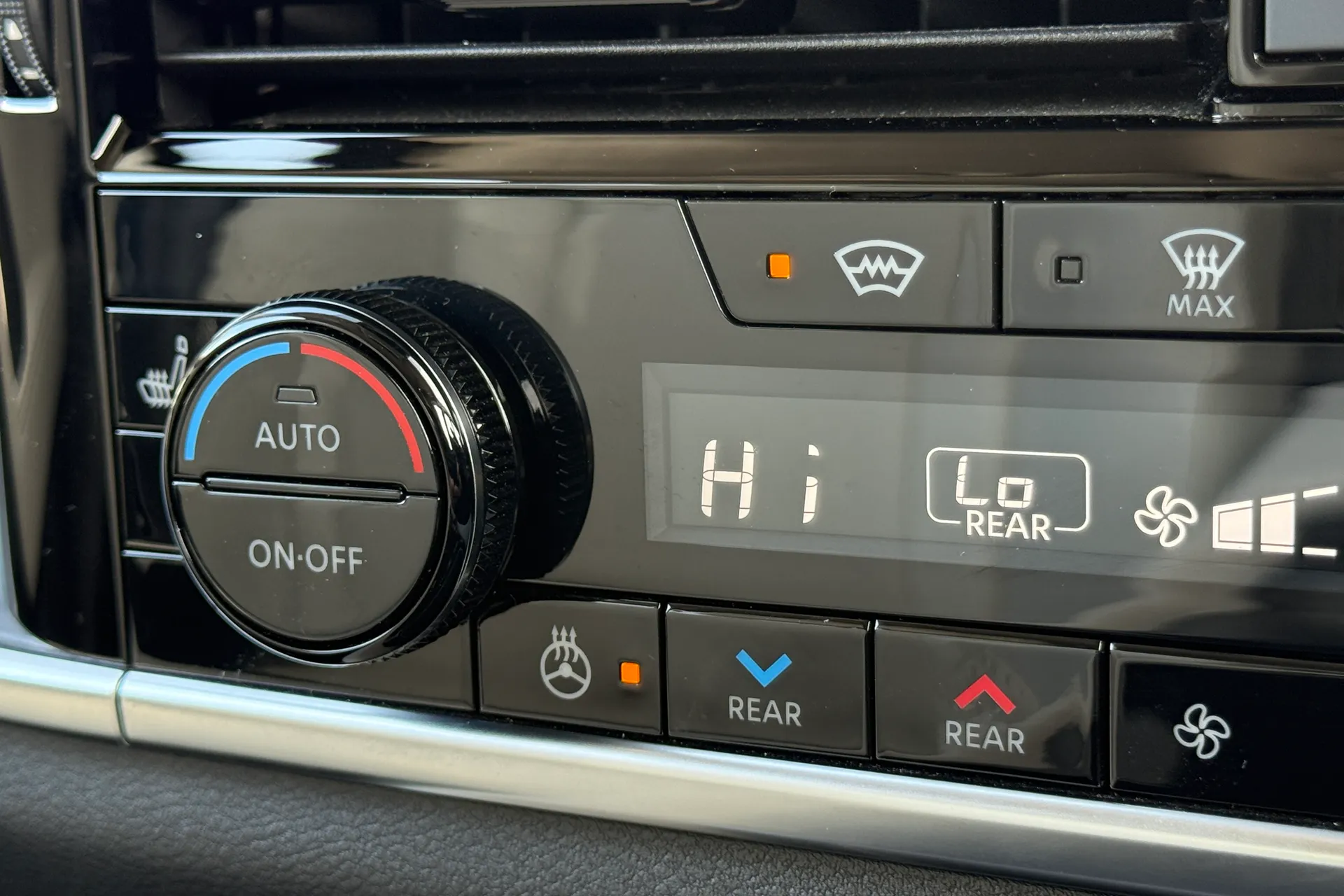 NISSAN X-TRAIL thumbnail image number 14