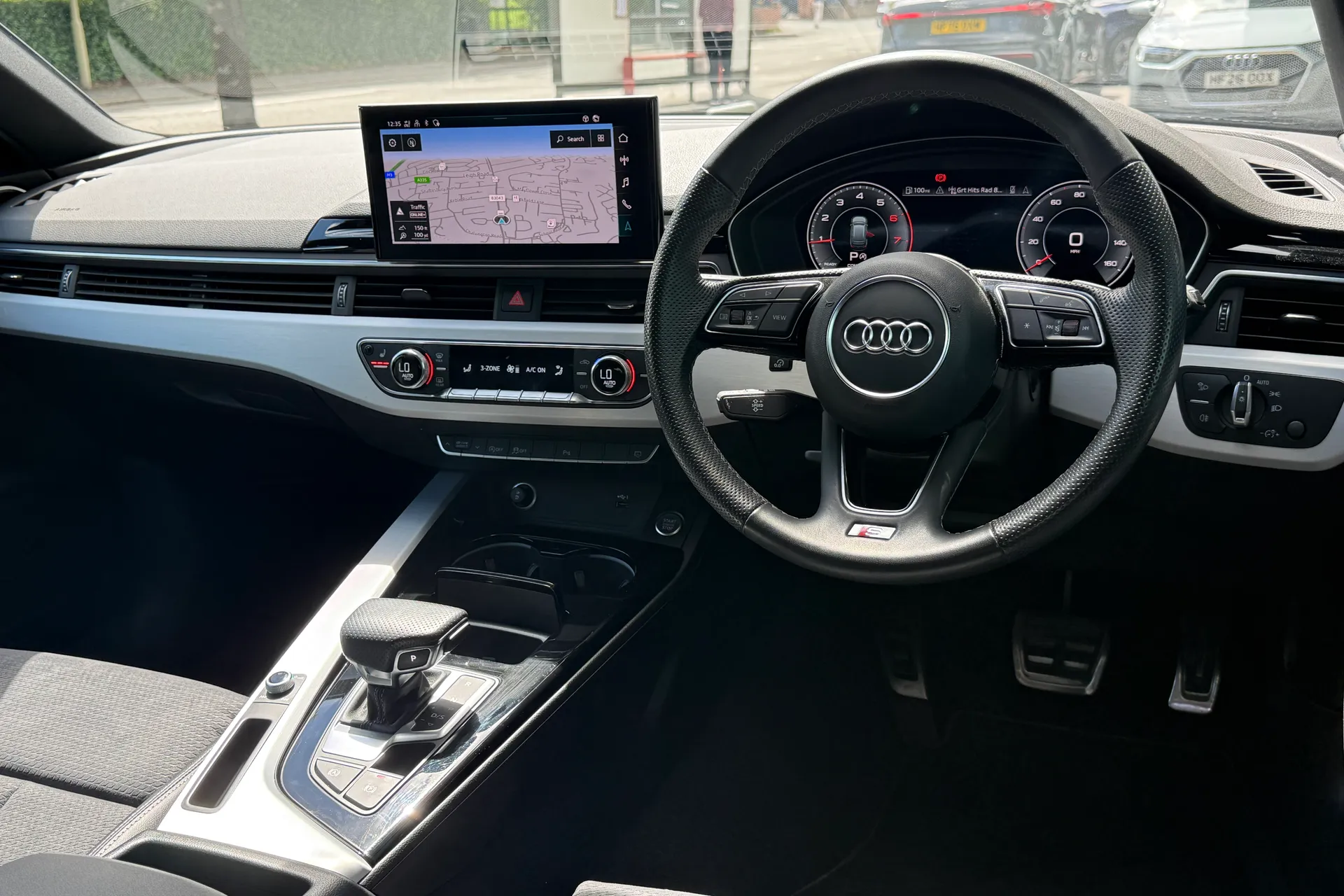 Audi A4 thumbnail image number 39