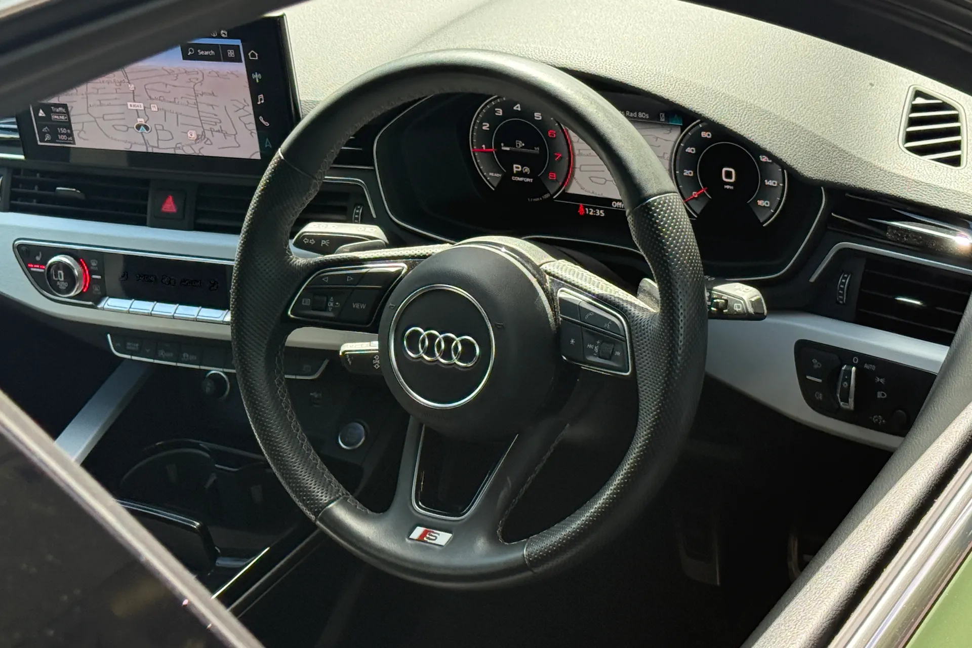 Audi A4 thumbnail image number 35