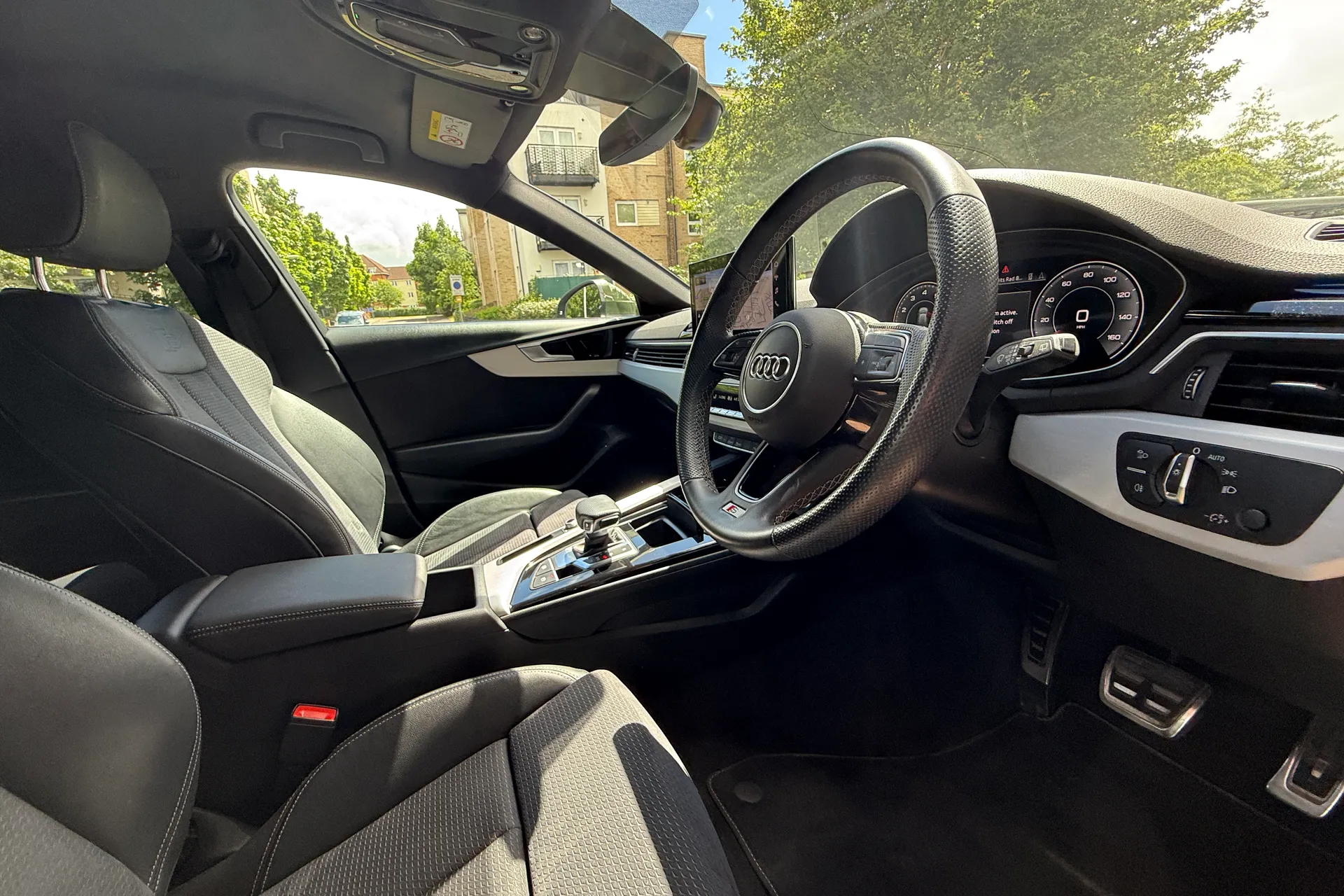 Audi A4 thumbnail image number 12