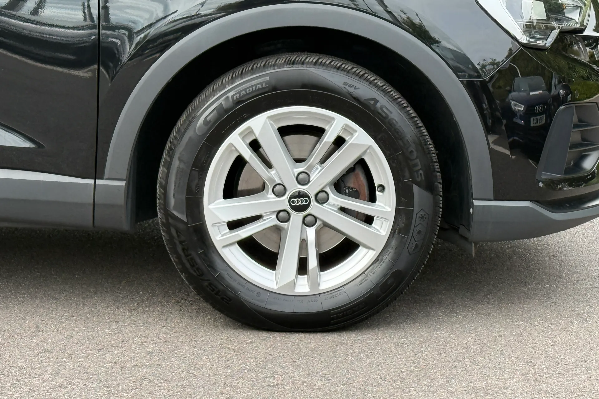 Audi Q3 thumbnail image number 21