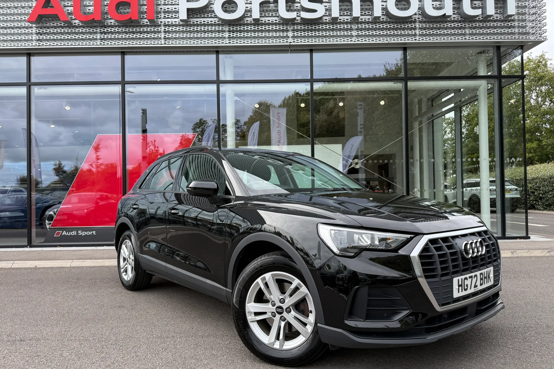 Audi Q3 focused image