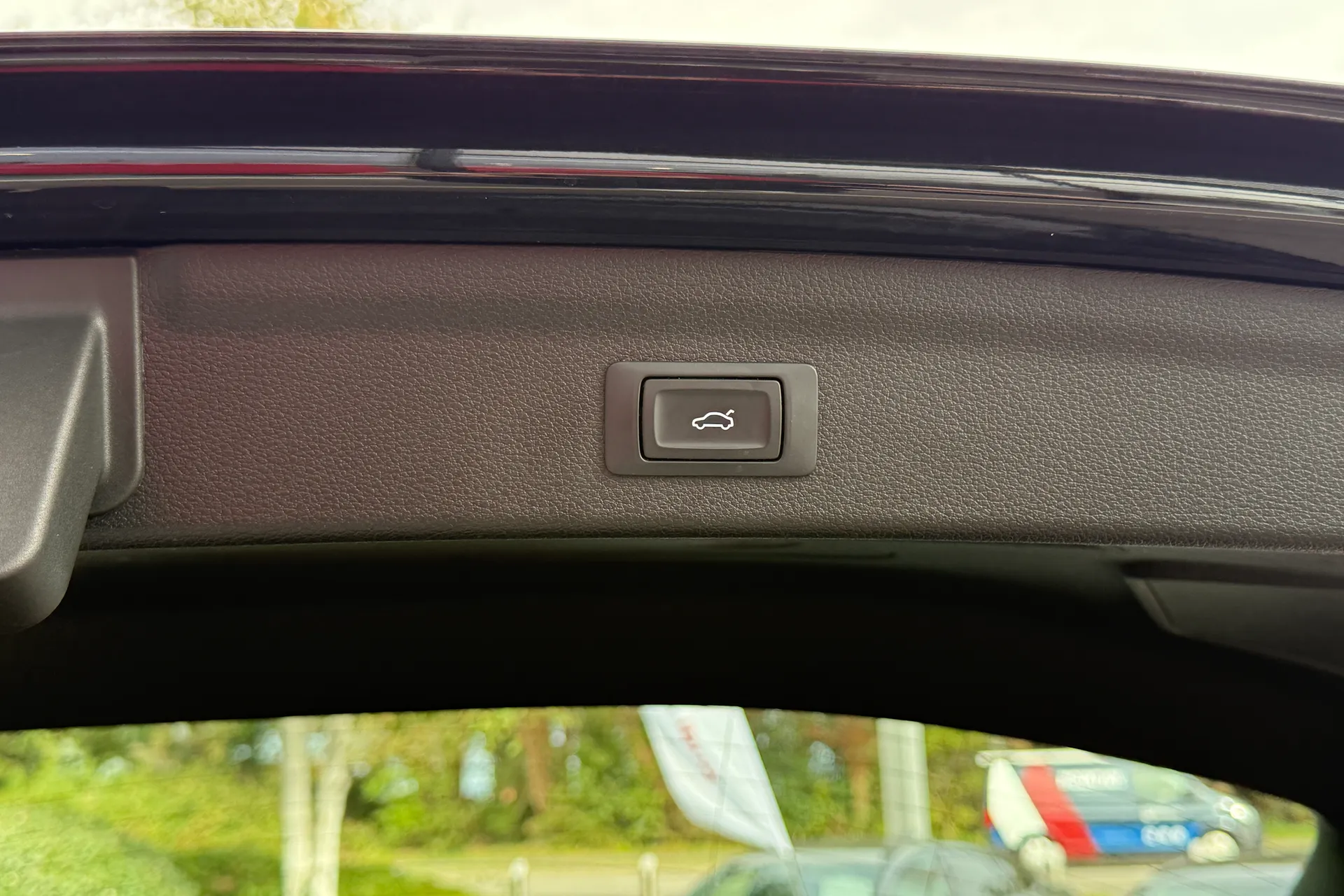 Audi Q3 thumbnail image number 44