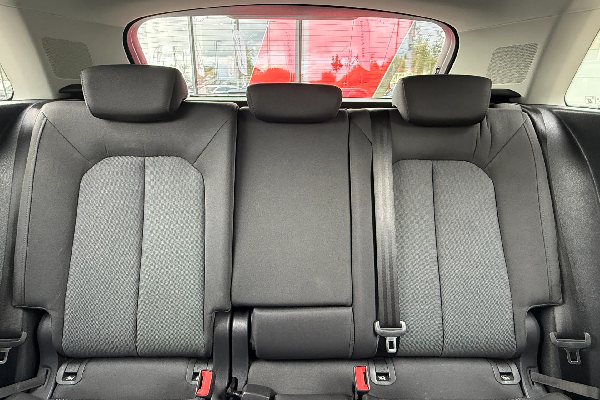 Audi Q3 thumbnail image number 38