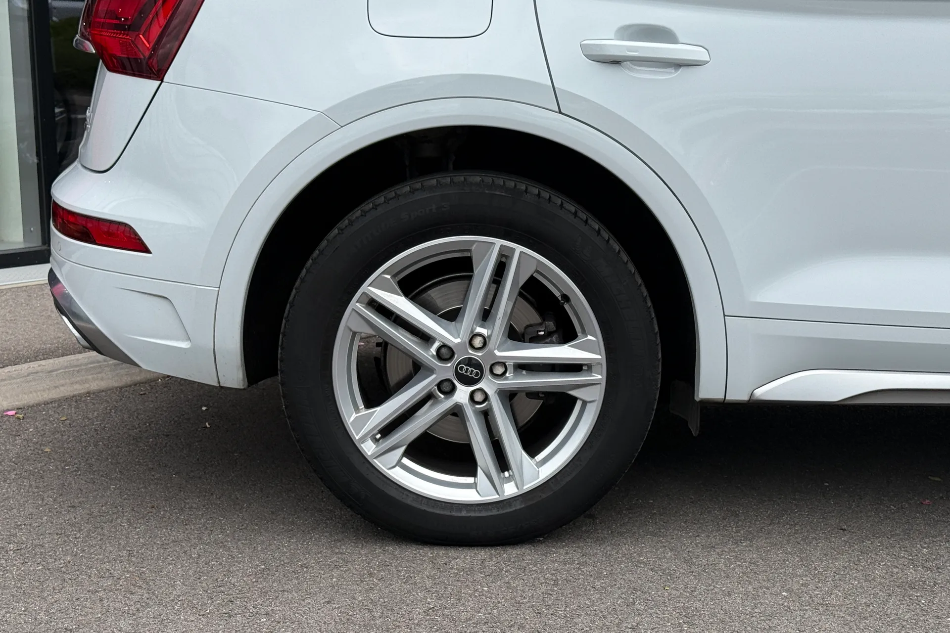 Audi Q5 thumbnail image number 33