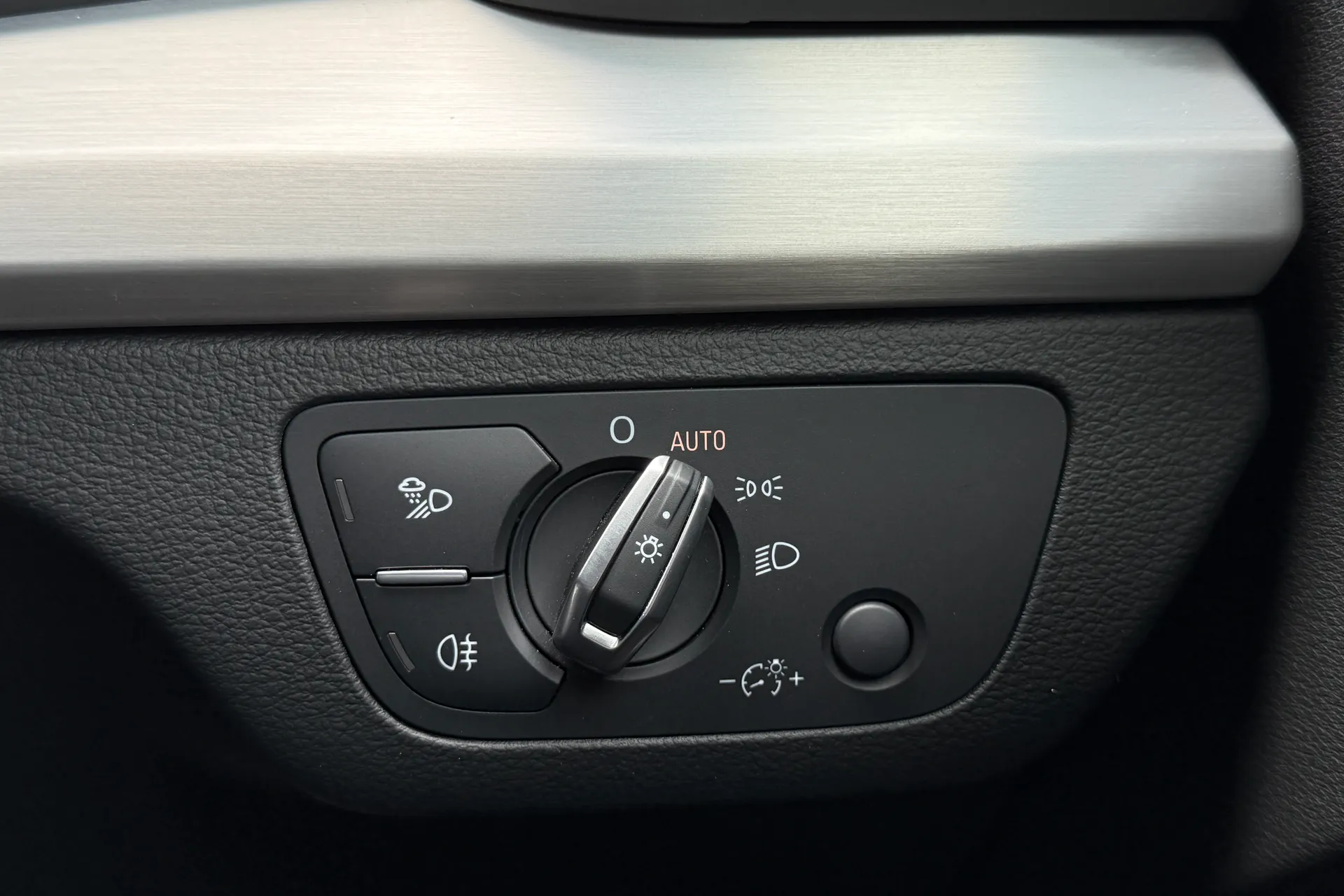 Audi Q5 thumbnail image number 34