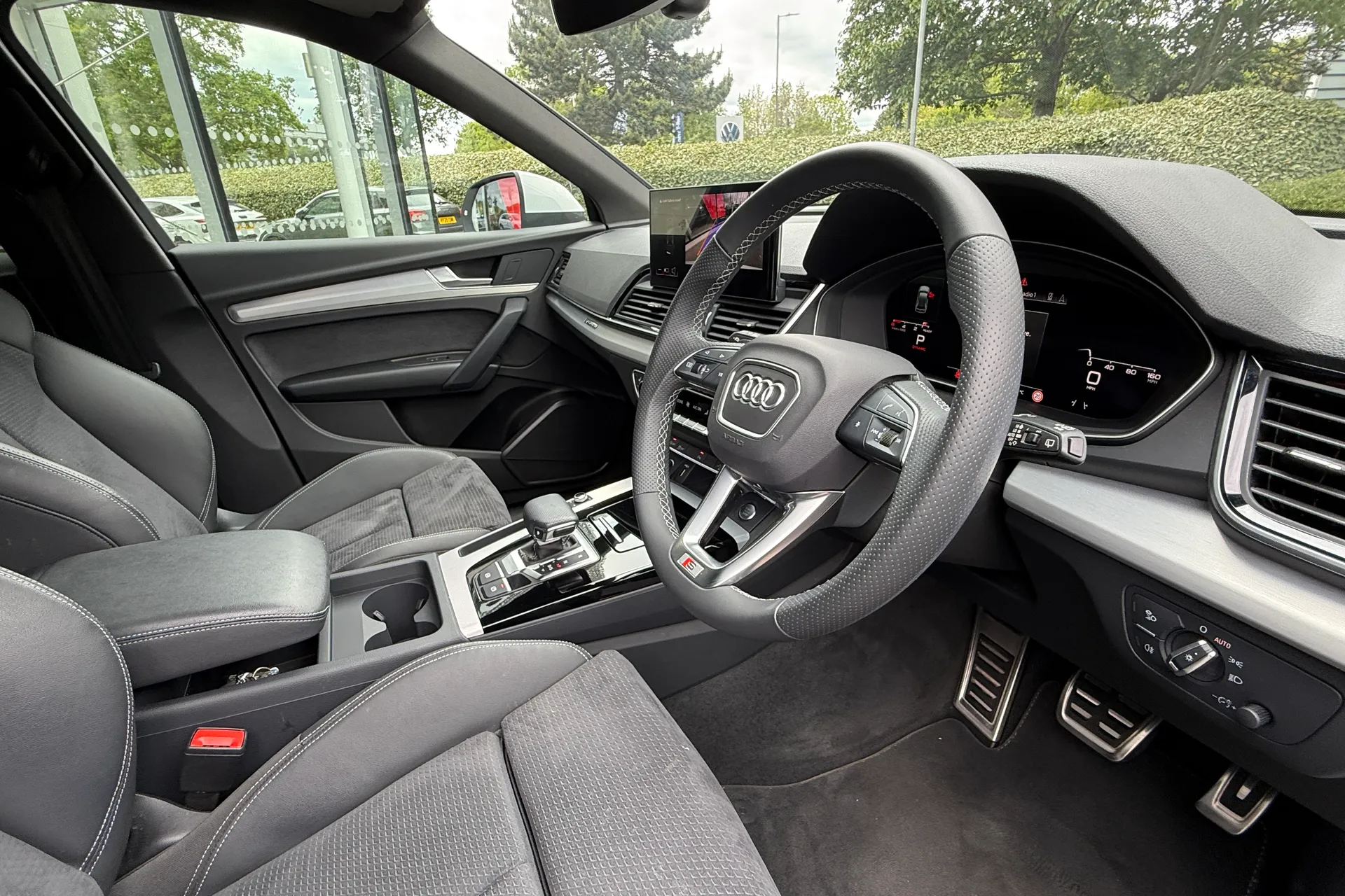 Audi Q5 thumbnail image number 18