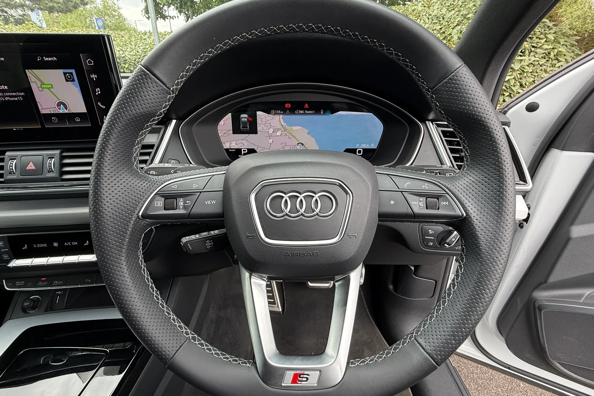 Audi Q5 thumbnail image number 12