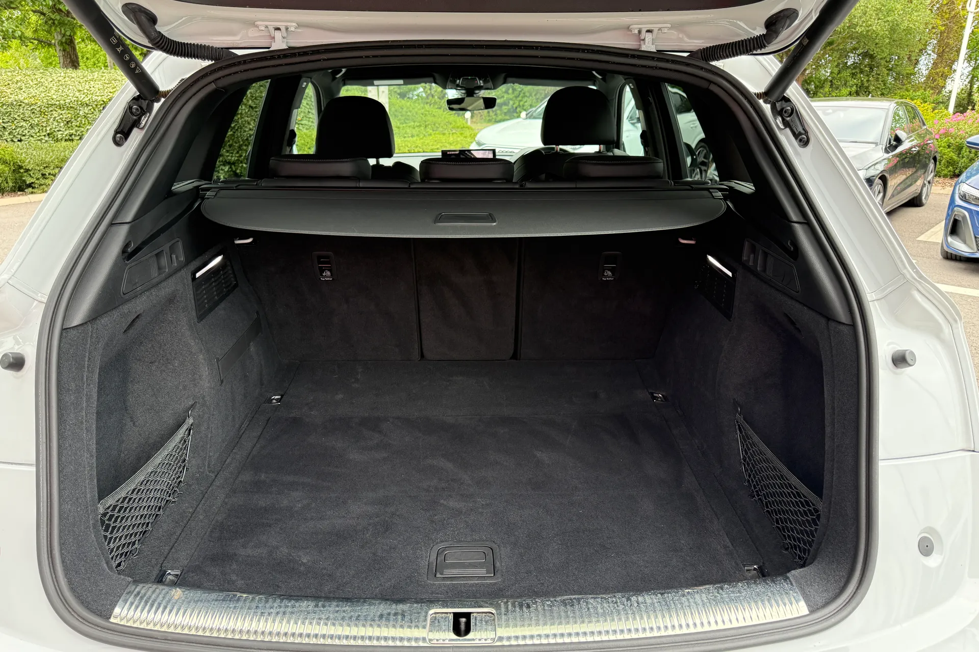 Audi Q5 thumbnail image number 42