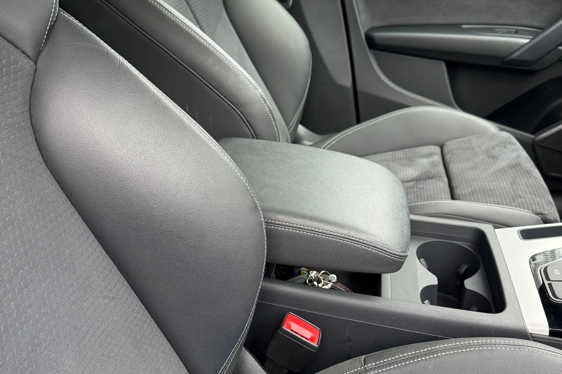 Audi Q5 thumbnail image number 37