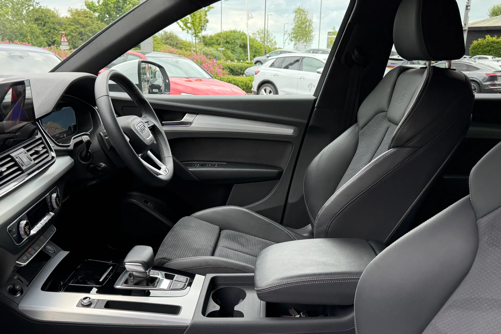 Audi Q5 thumbnail image number 44