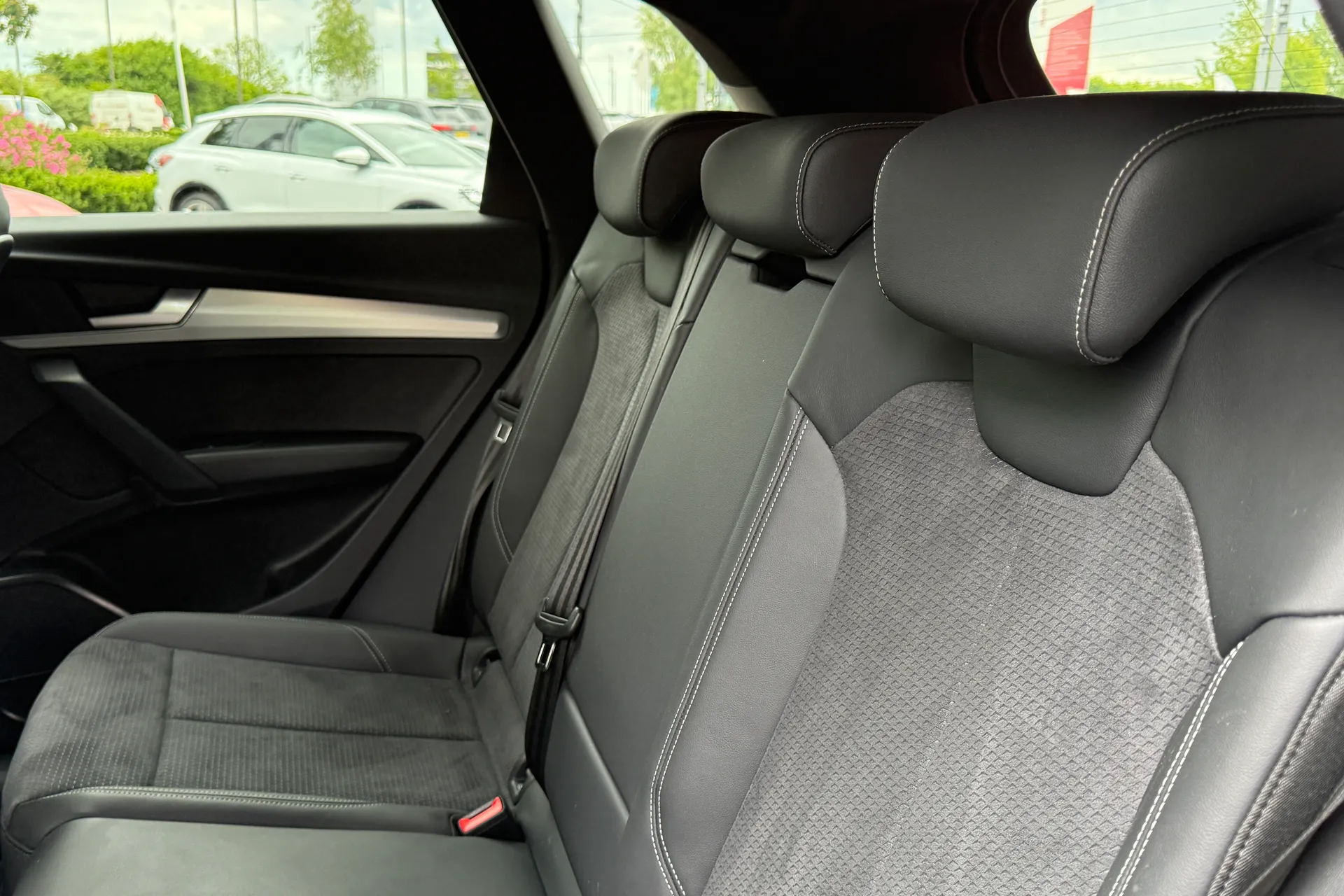 Audi Q5 thumbnail image number 45