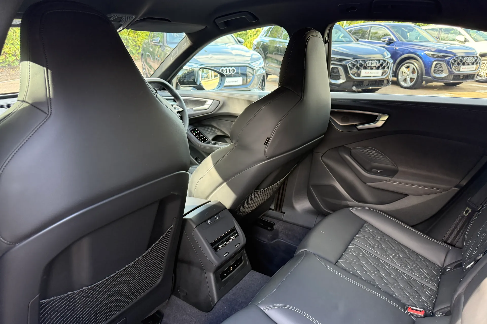 Audi A5 thumbnail image number 45