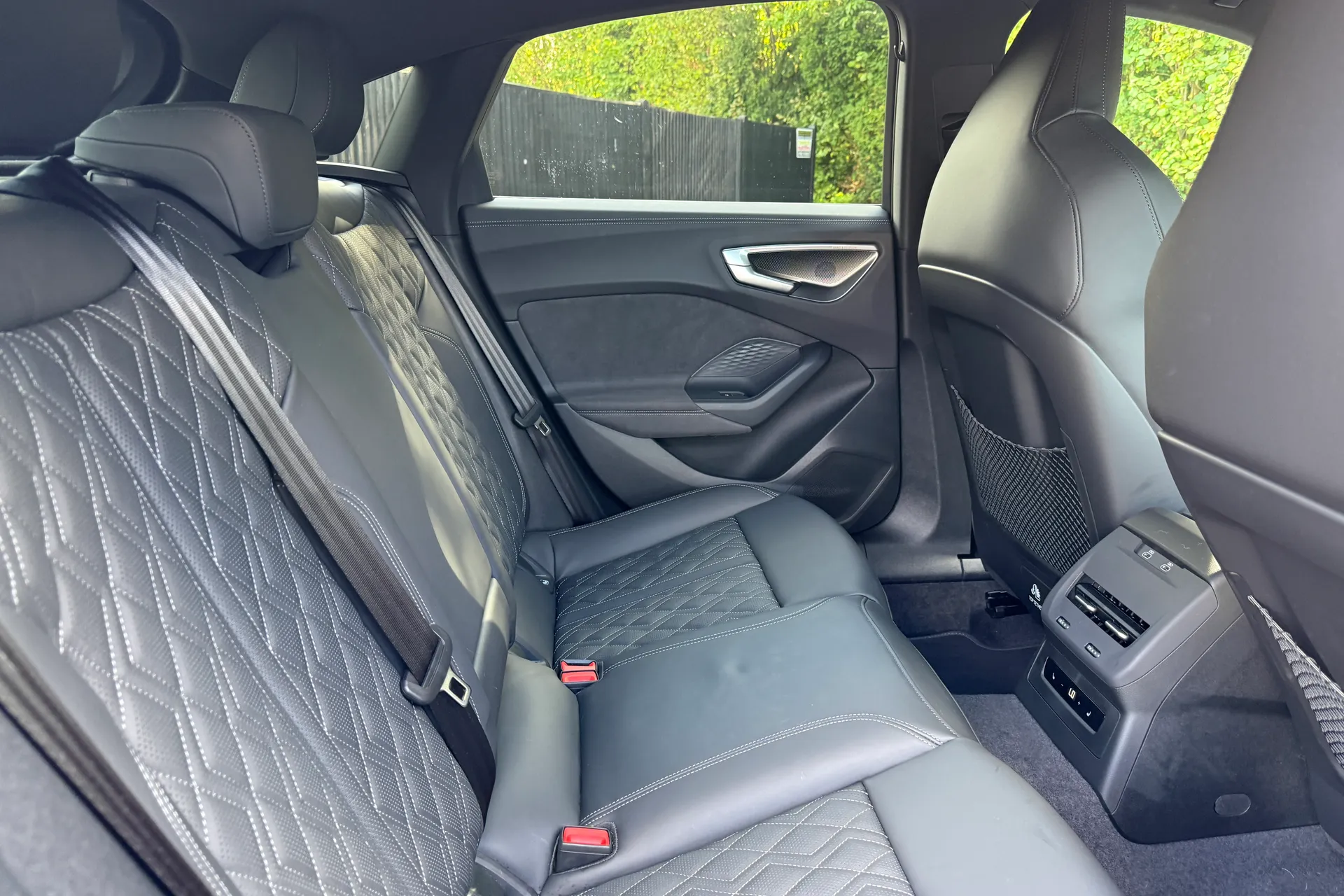Audi A5 thumbnail image number 30