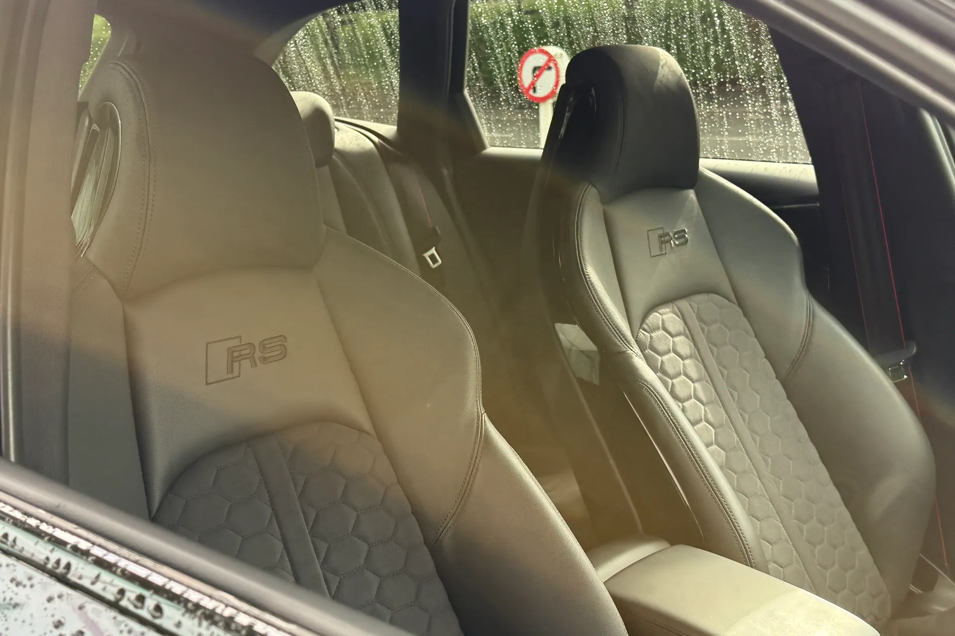 Audi RS4 thumbnail image number 41