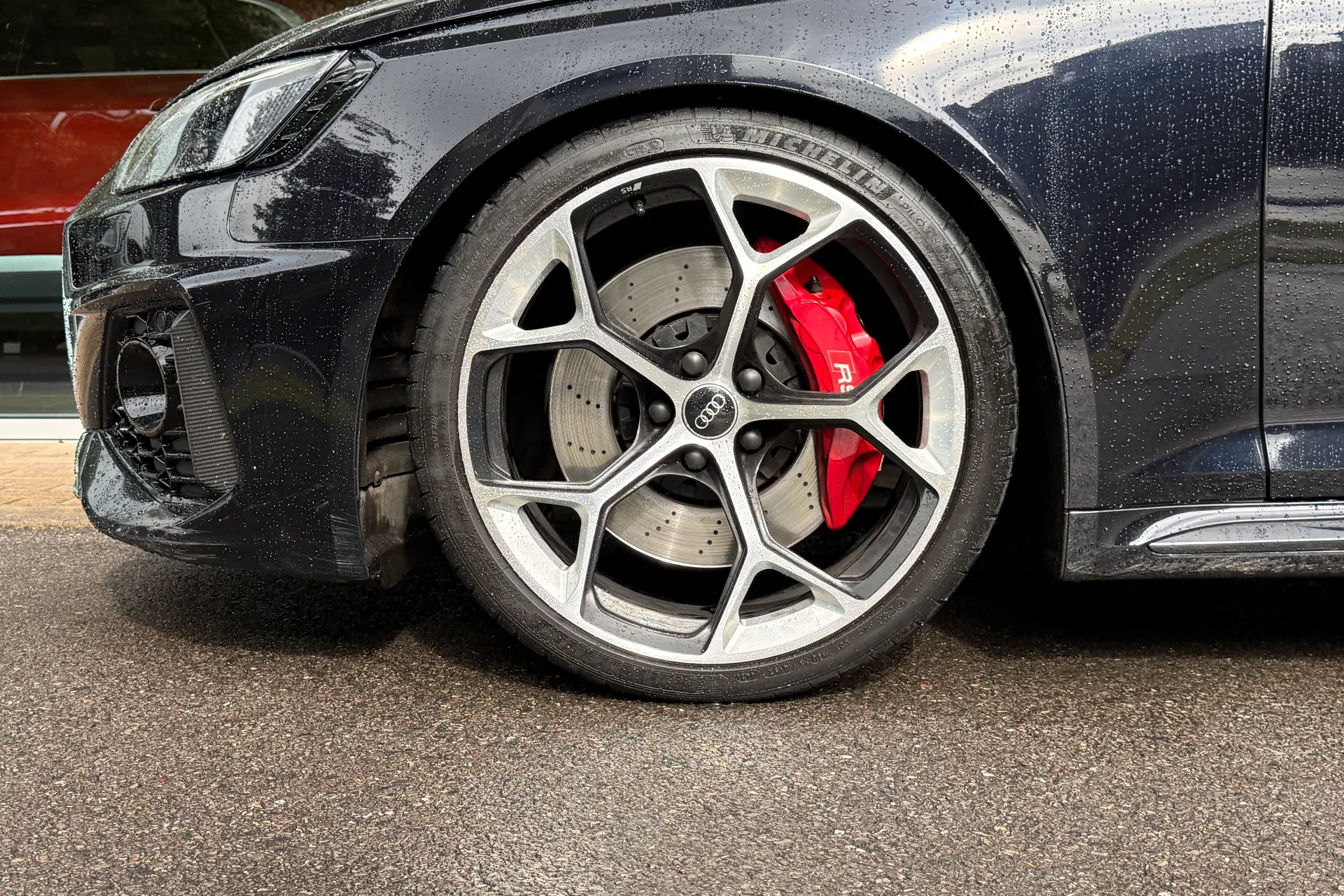 Audi RS4 thumbnail image number 13