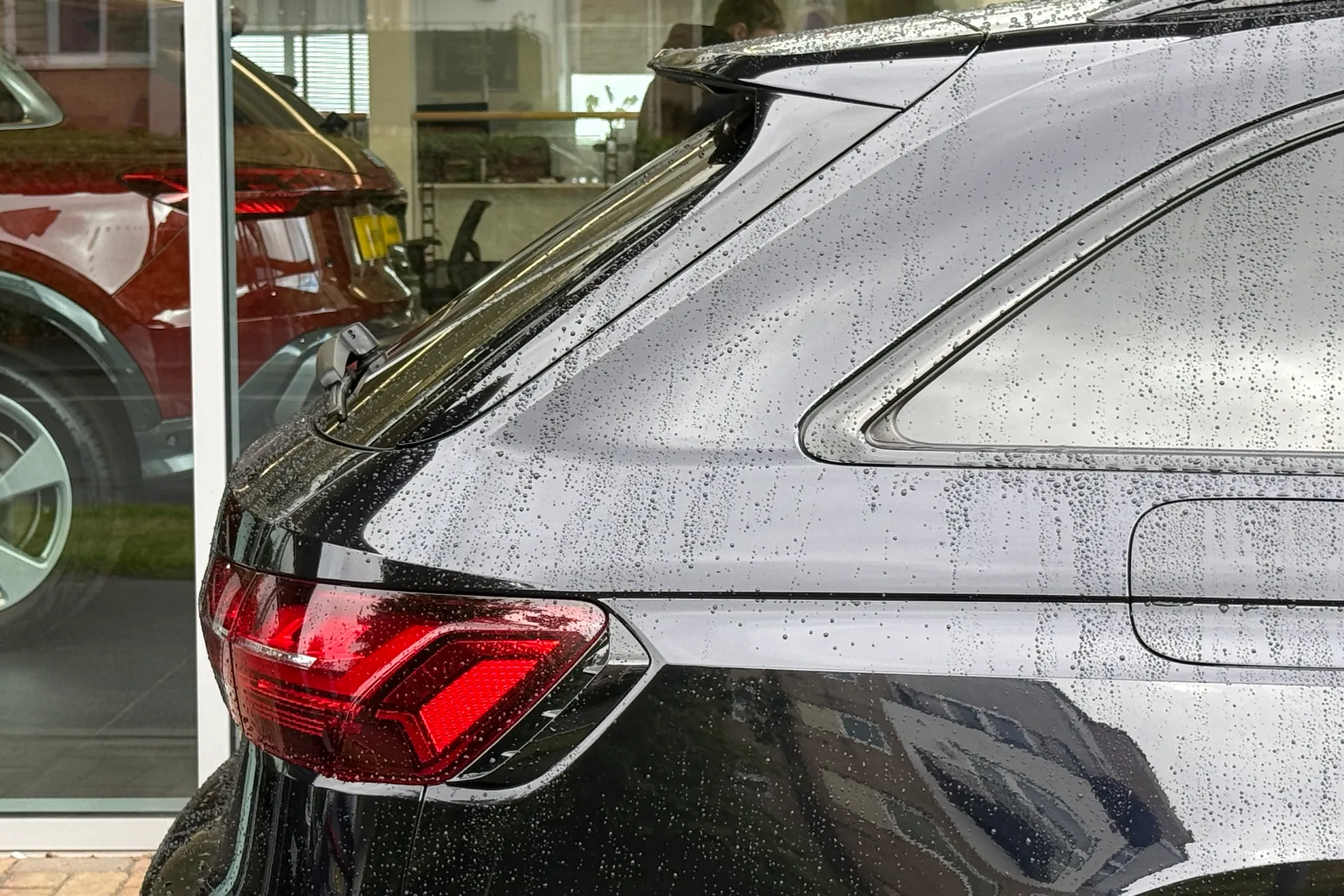Audi RS4 thumbnail image number 66