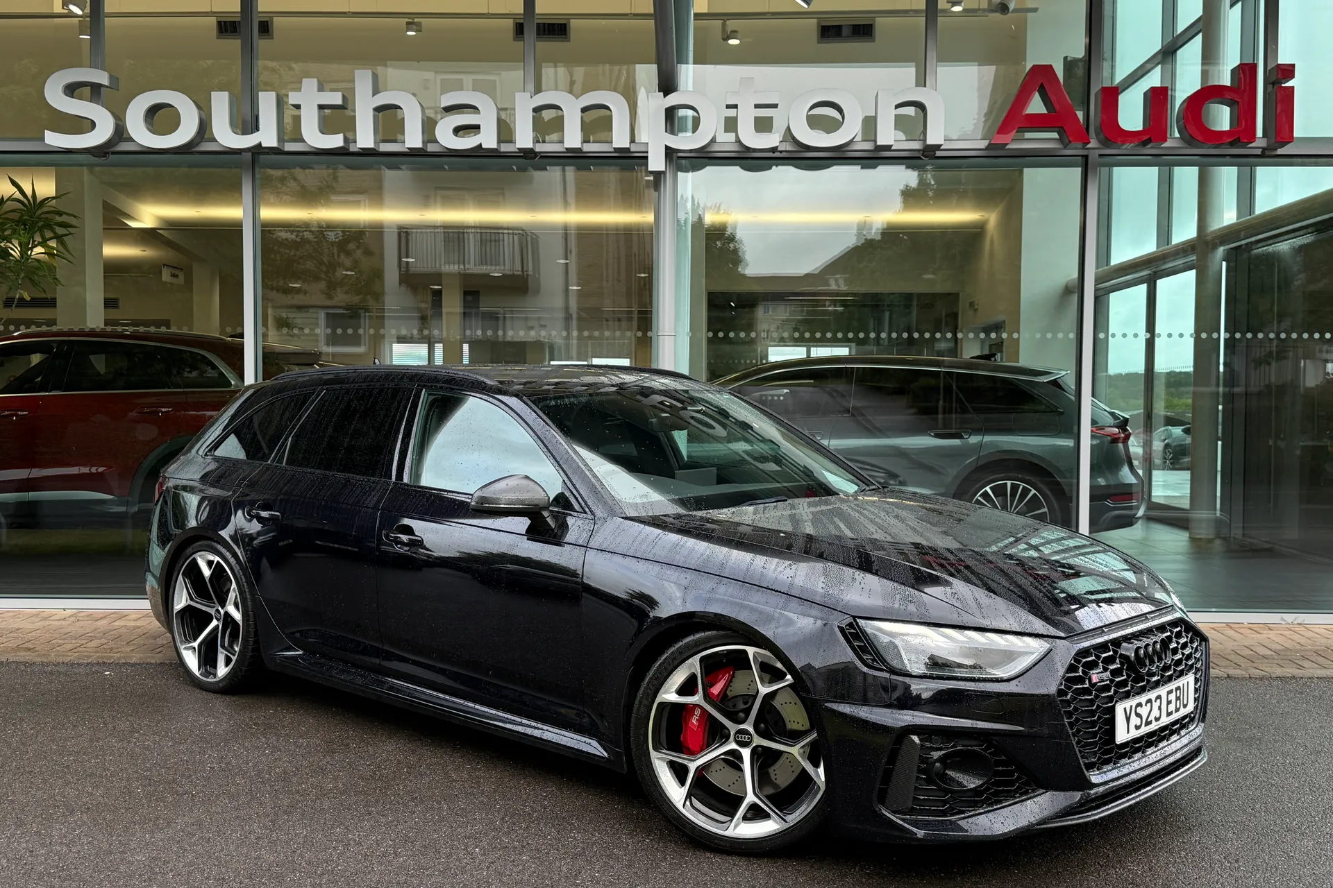 Audi RS4 thumbnail image number 68