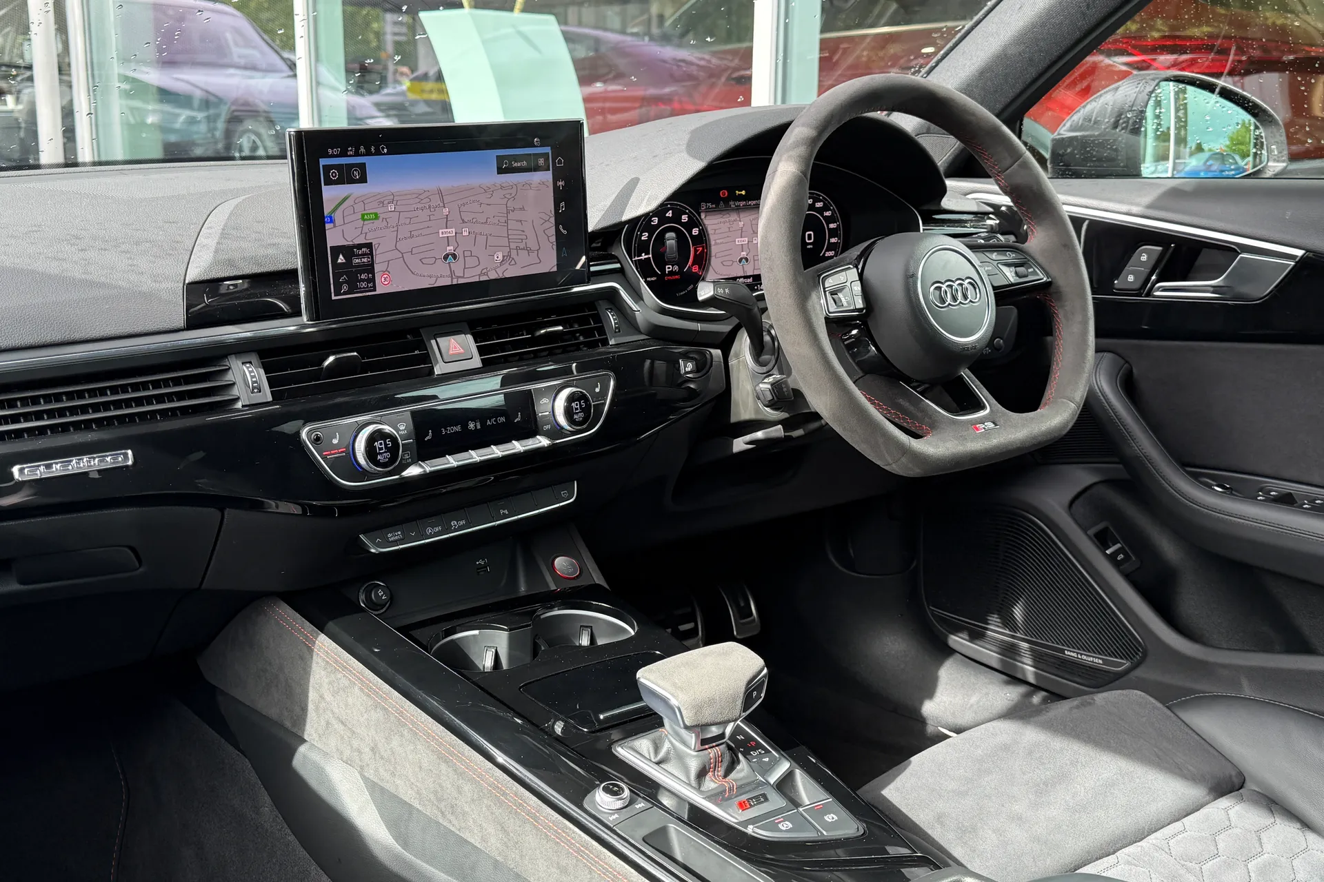 Audi RS4 thumbnail image number 57