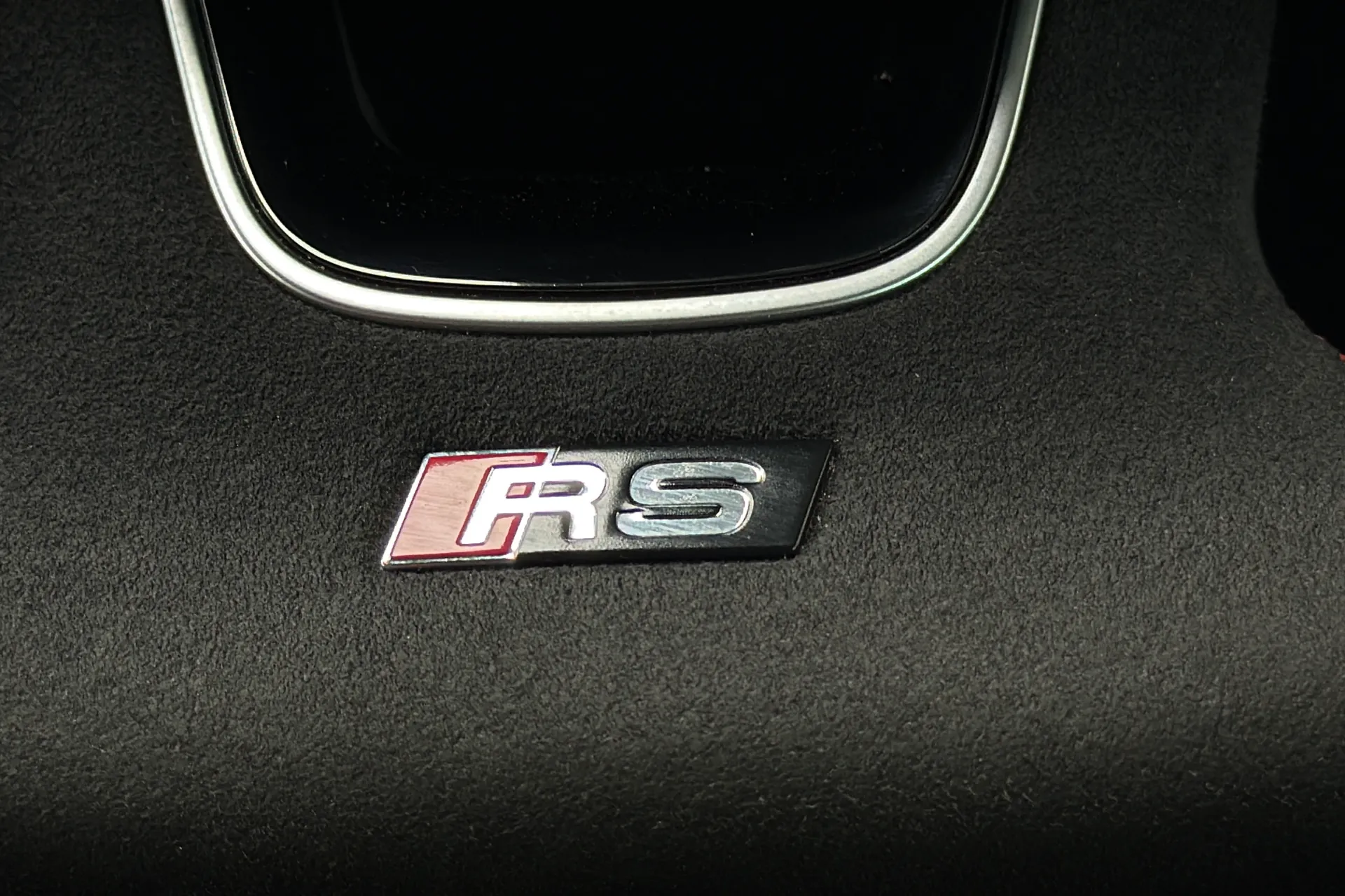 Audi RS4 thumbnail image number 19