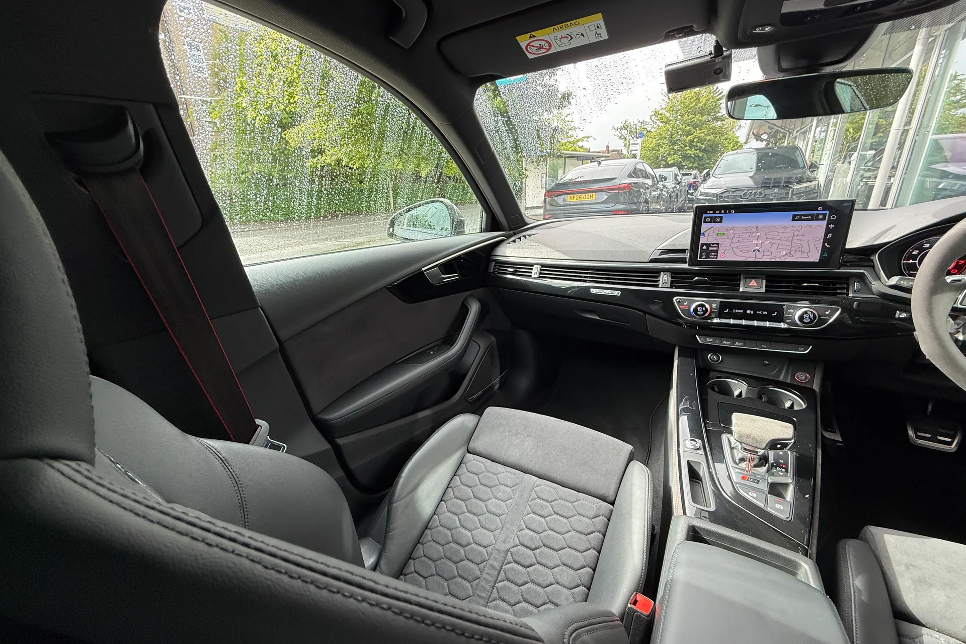 Audi RS4 thumbnail image number 50