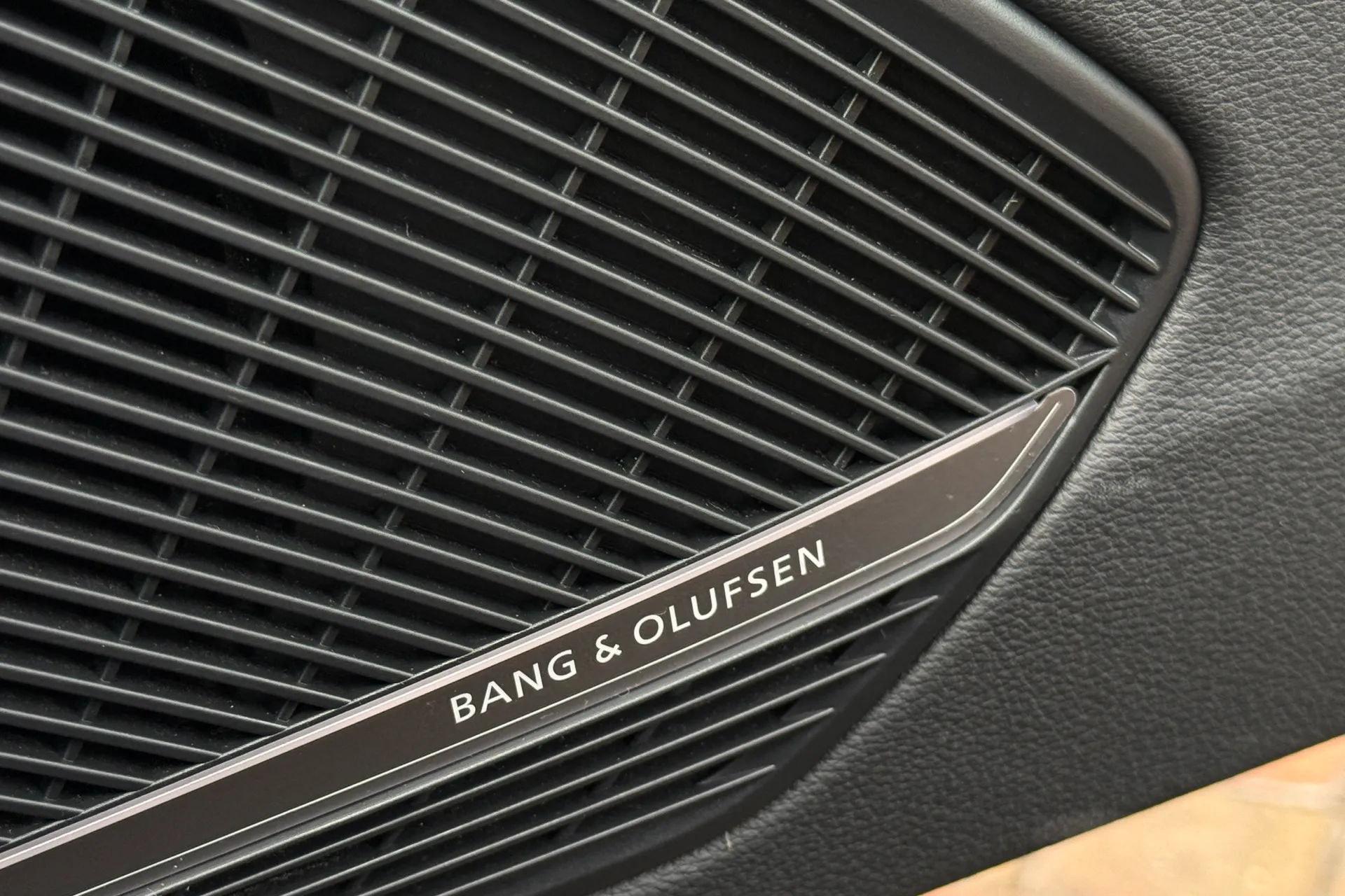 Audi RS4 thumbnail image number 38