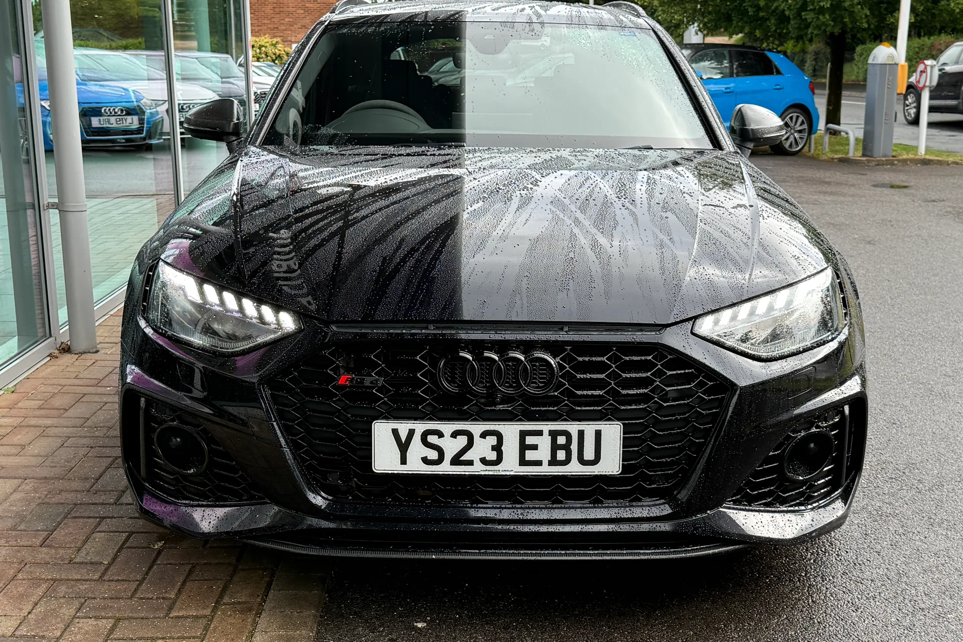 Audi RS4 thumbnail image number 60