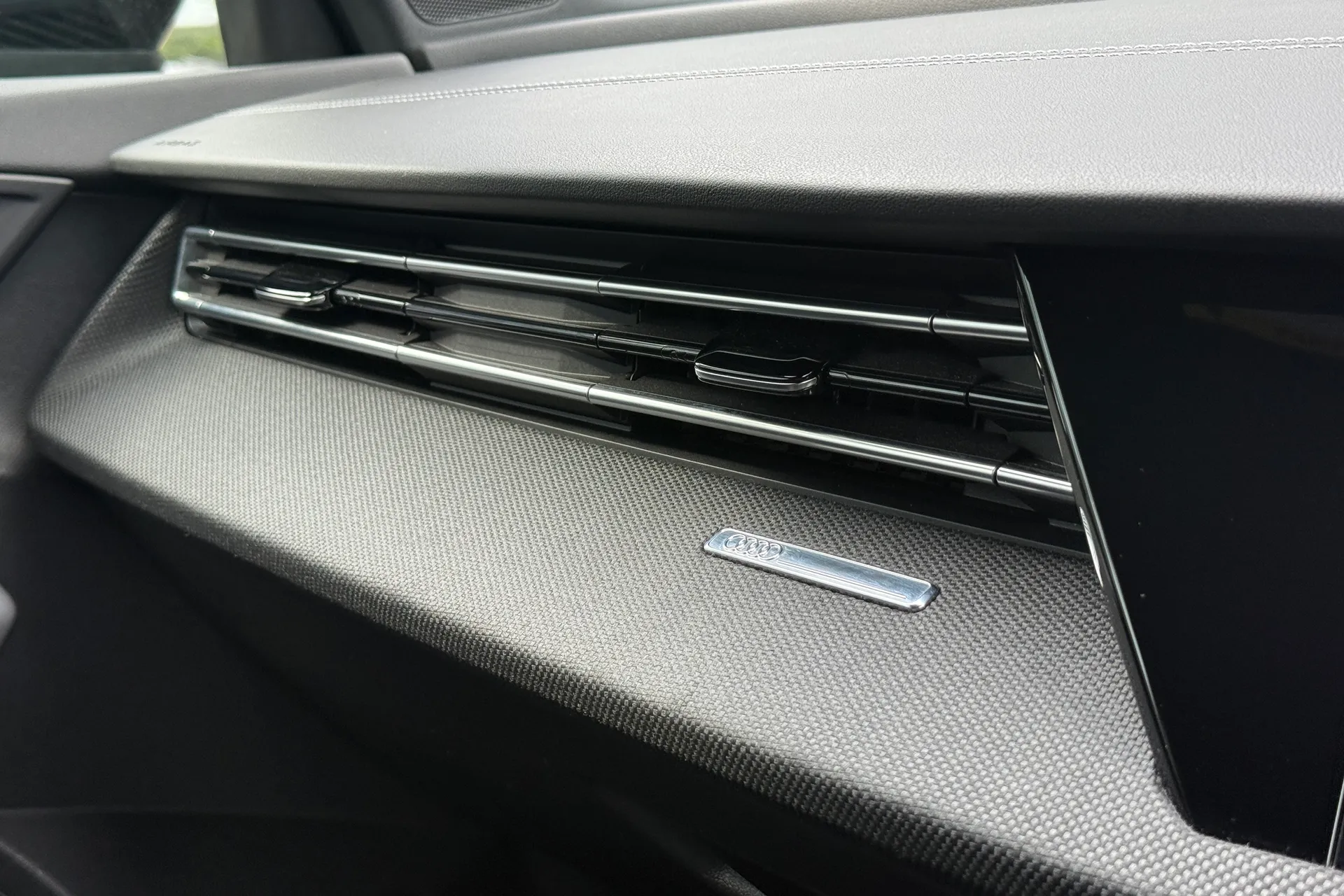 Audi A3 thumbnail image number 17