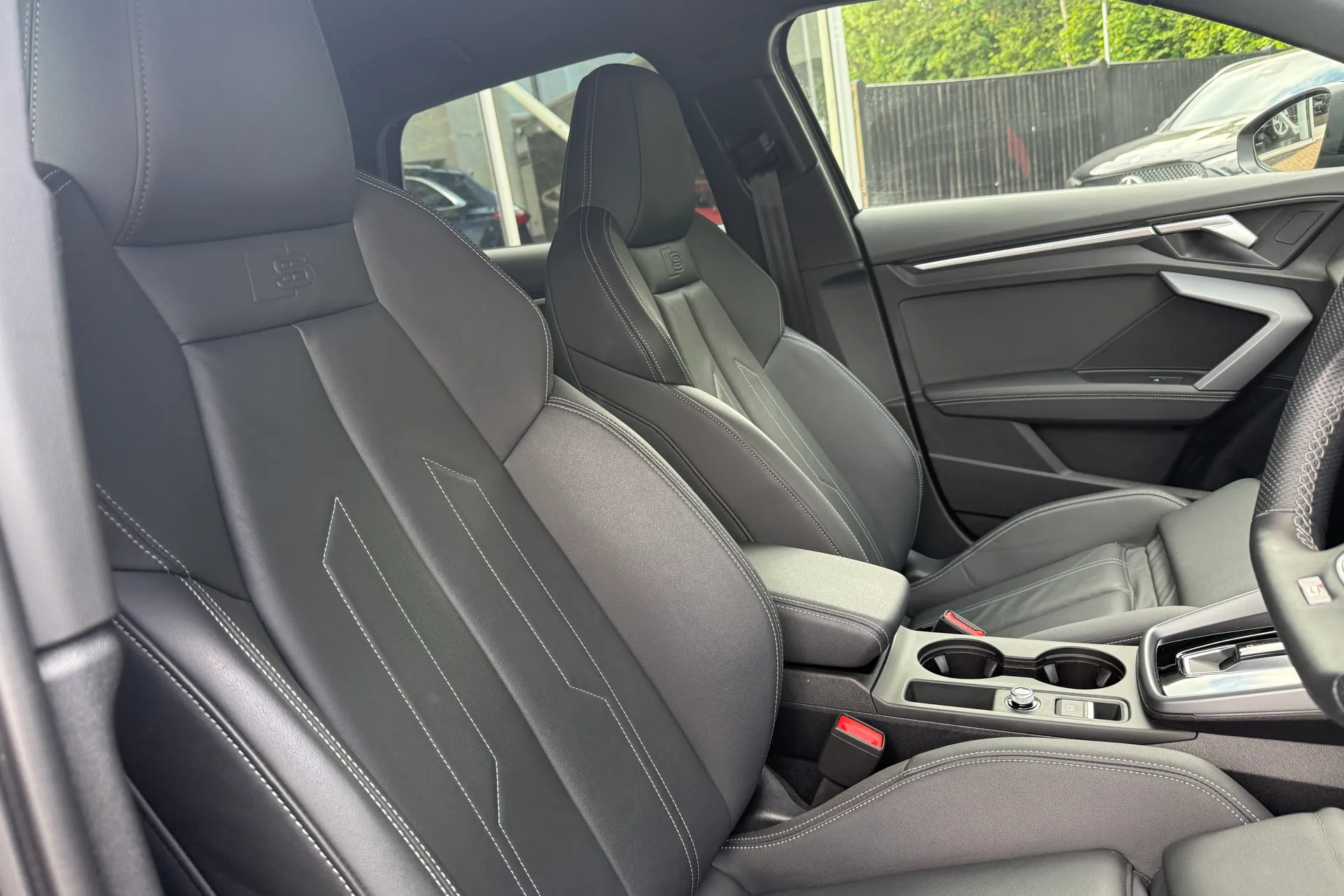 Audi A3 thumbnail image number 31