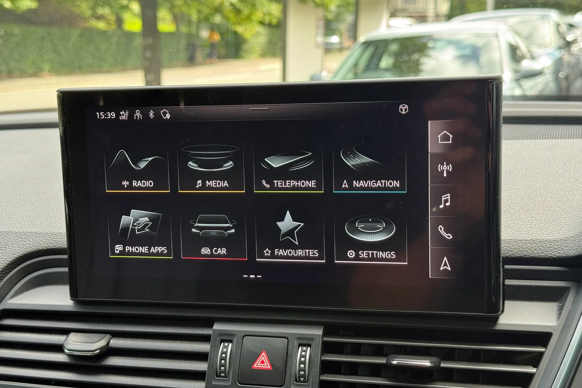 Audi Q5 thumbnail image number 20